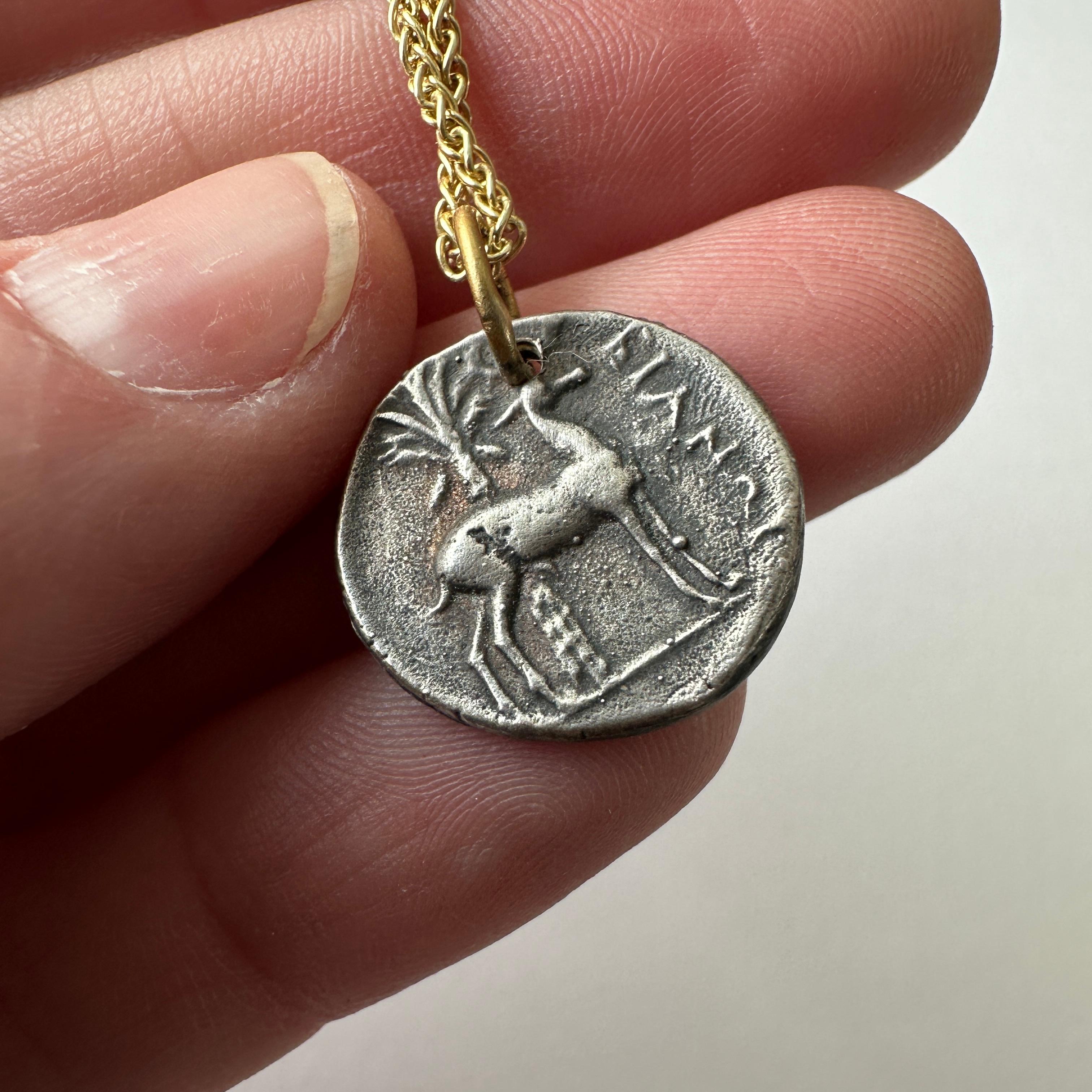 Round Cut Ephesus, Queen Bee, Tetra Drachm, Ancient Charm Coin (Replica) Pendant, 24kt Gol For Sale