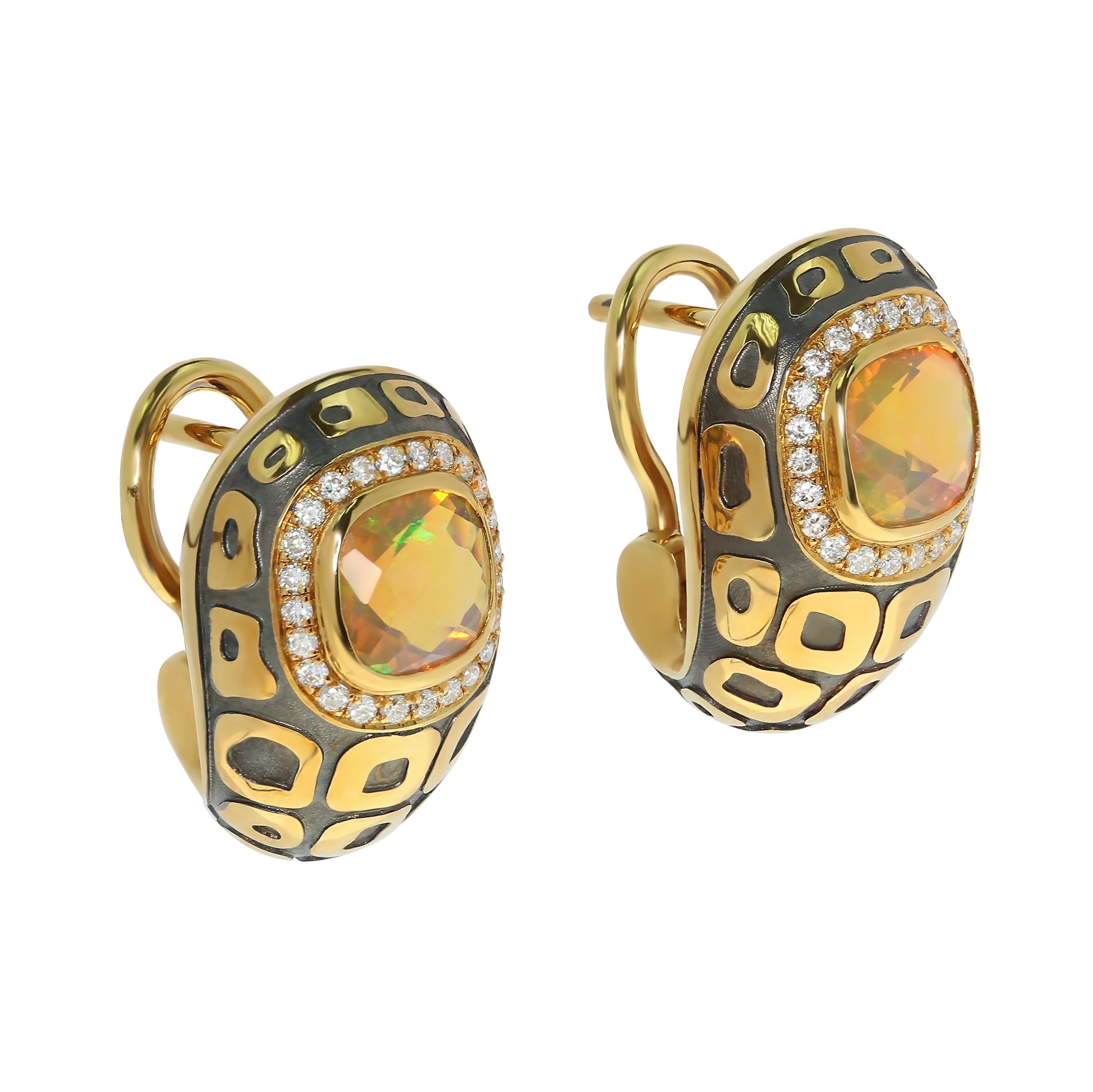 Äthiopischer Opal 0,99 Karat Diamanten 18 Karat Gelb- und Schwarzgold-Ohrringe
Beim Anblick der Opale ist es unmöglich, den Blick abzuwenden. Das gilt auch für diese Ohrringe. Die Kombination aus Orange-, Grün- und Blautönen dieser beiden