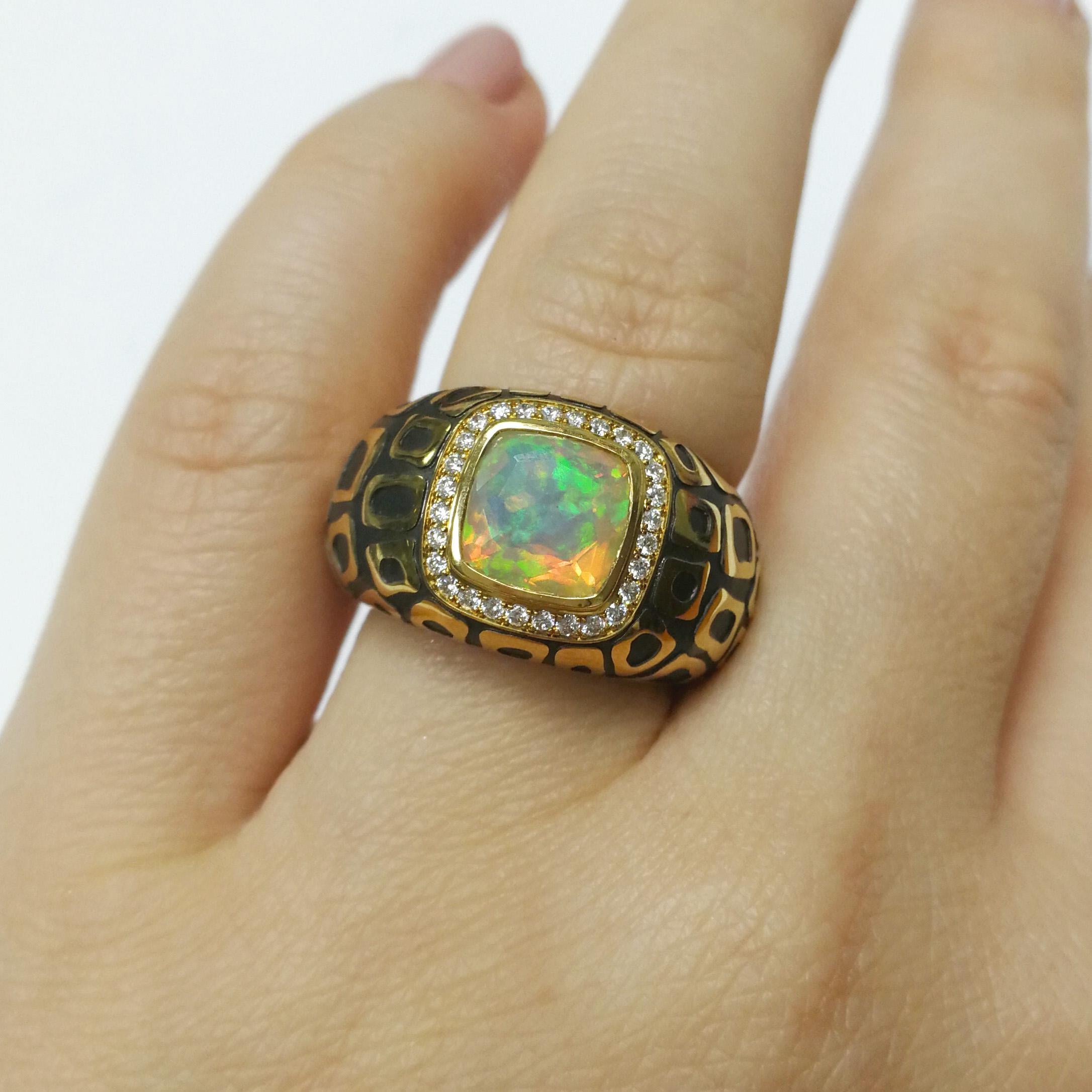 Ethiopian Opal 1.27 Carat Diamonds 18 Karat Yellow and Black Gold Ring In New Condition For Sale In Bangkok, TH