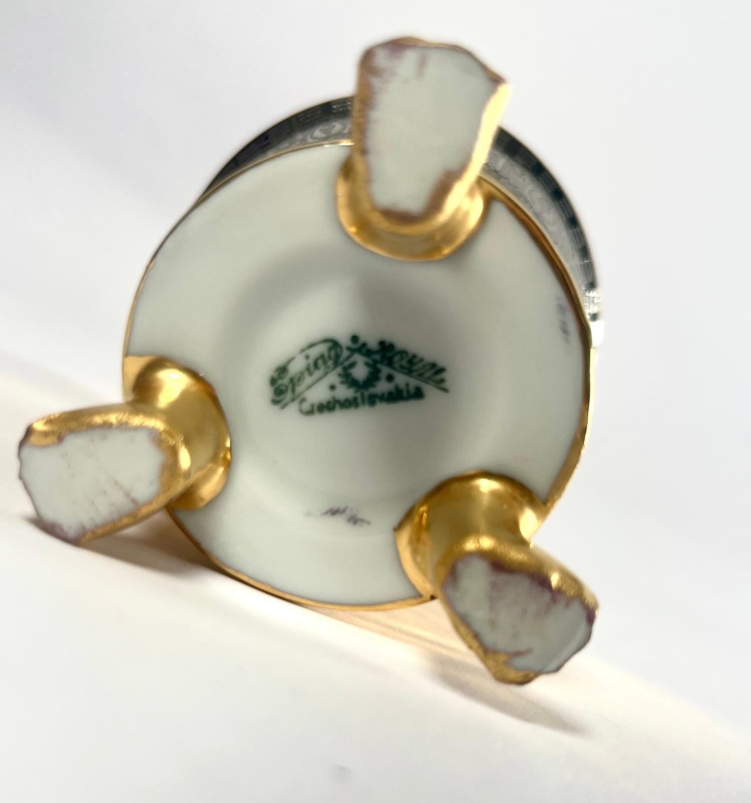 Royal Epiag Tschechoslowakei Porzellantasse und Untertasse - Anfang 20. (20. Jahrhundert) im Angebot