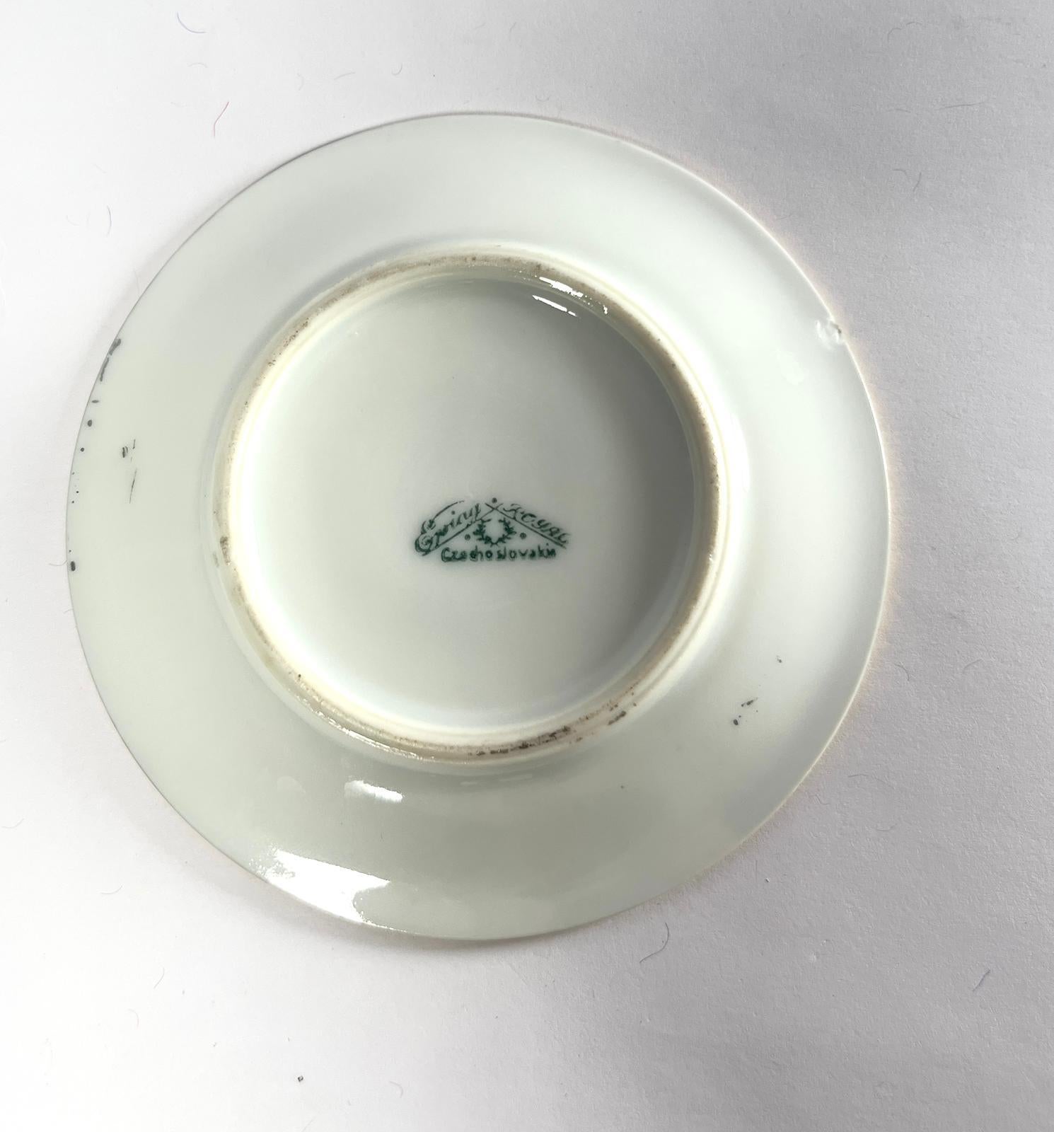 Royal Epiag Tschechoslowakei Porzellantasse und Untertasse - Anfang 20. (Vergoldung) im Angebot