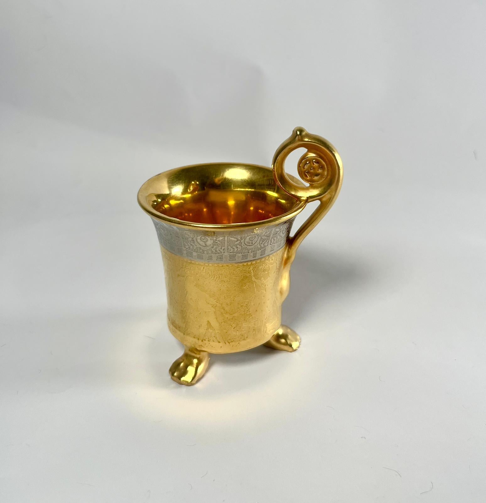 Royal Epiag Tschechoslowakei Porzellantasse und Untertasse - Anfang 20. im Angebot 3