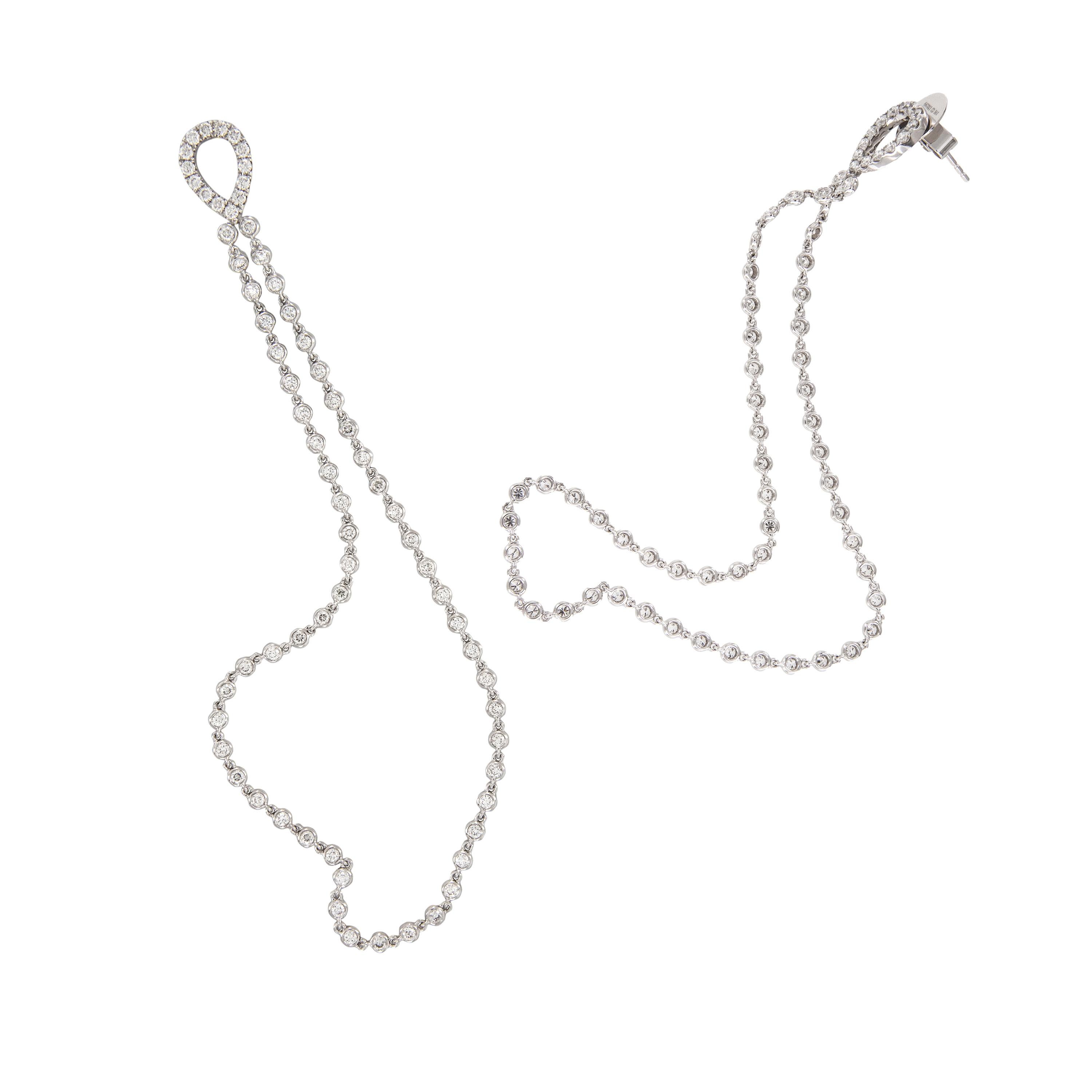 Contemporaneo Epico! Oro bianco 18 carati 2,89 Cttw. Orecchini a pendente con diamante in vendita