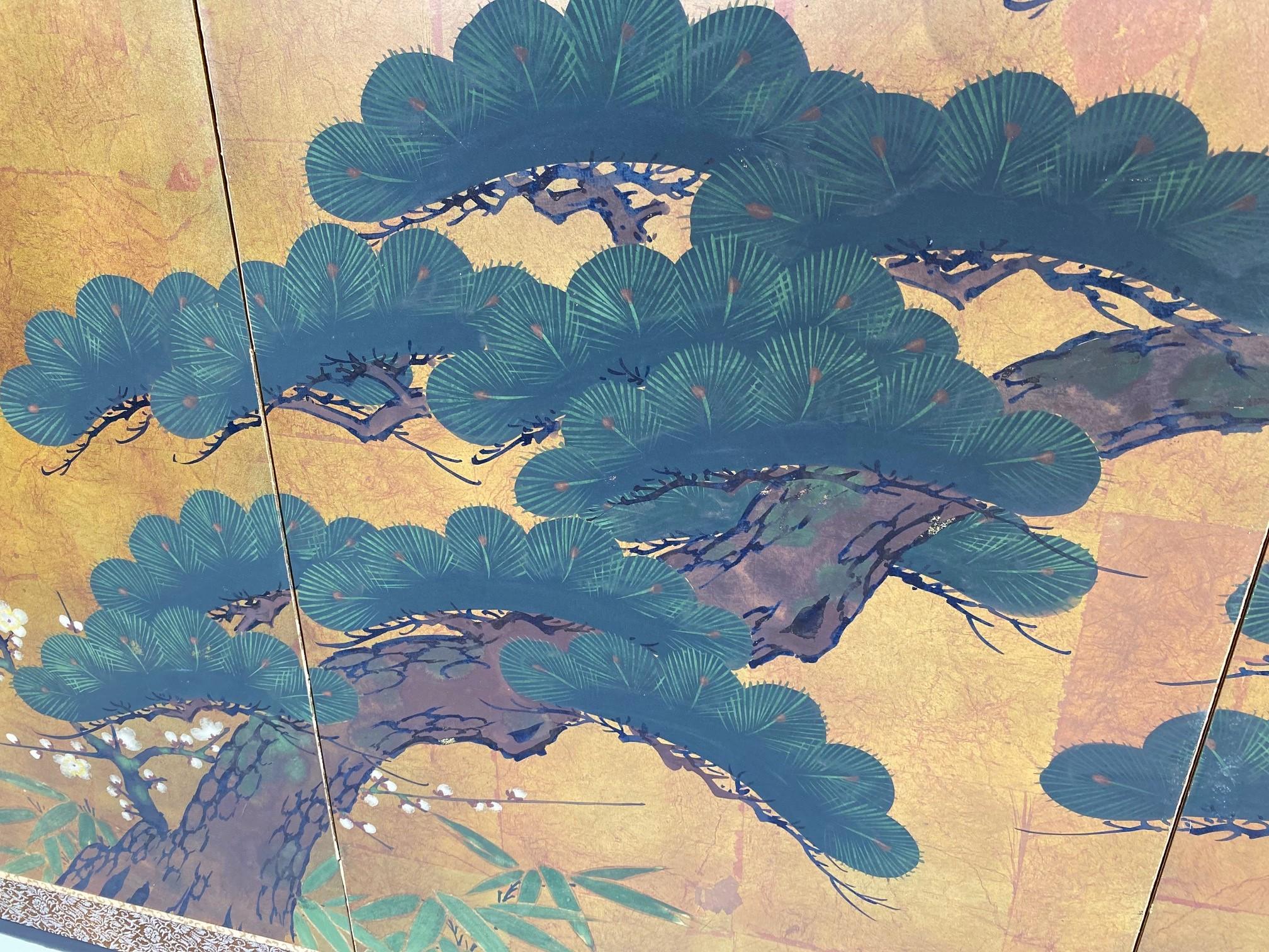 Milieu du XXe siècle Paravent Epic en pin coréen à 4 panneaux.  en vente
