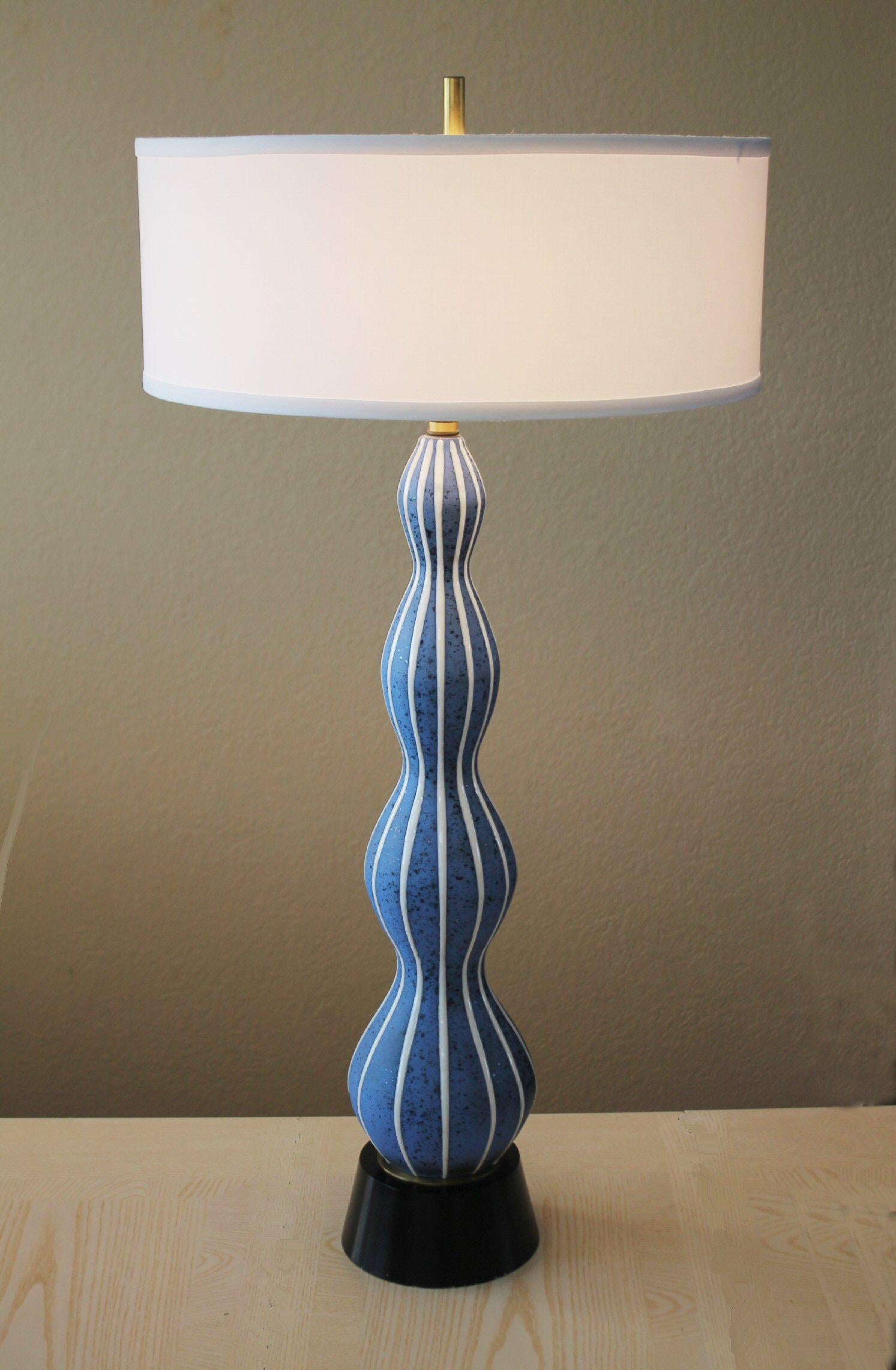 Fait main Épique ! Lampe de poterie italienne Rimini bleue mi-siècle moderne Bitossi, années 50 Aldo Londi en vente