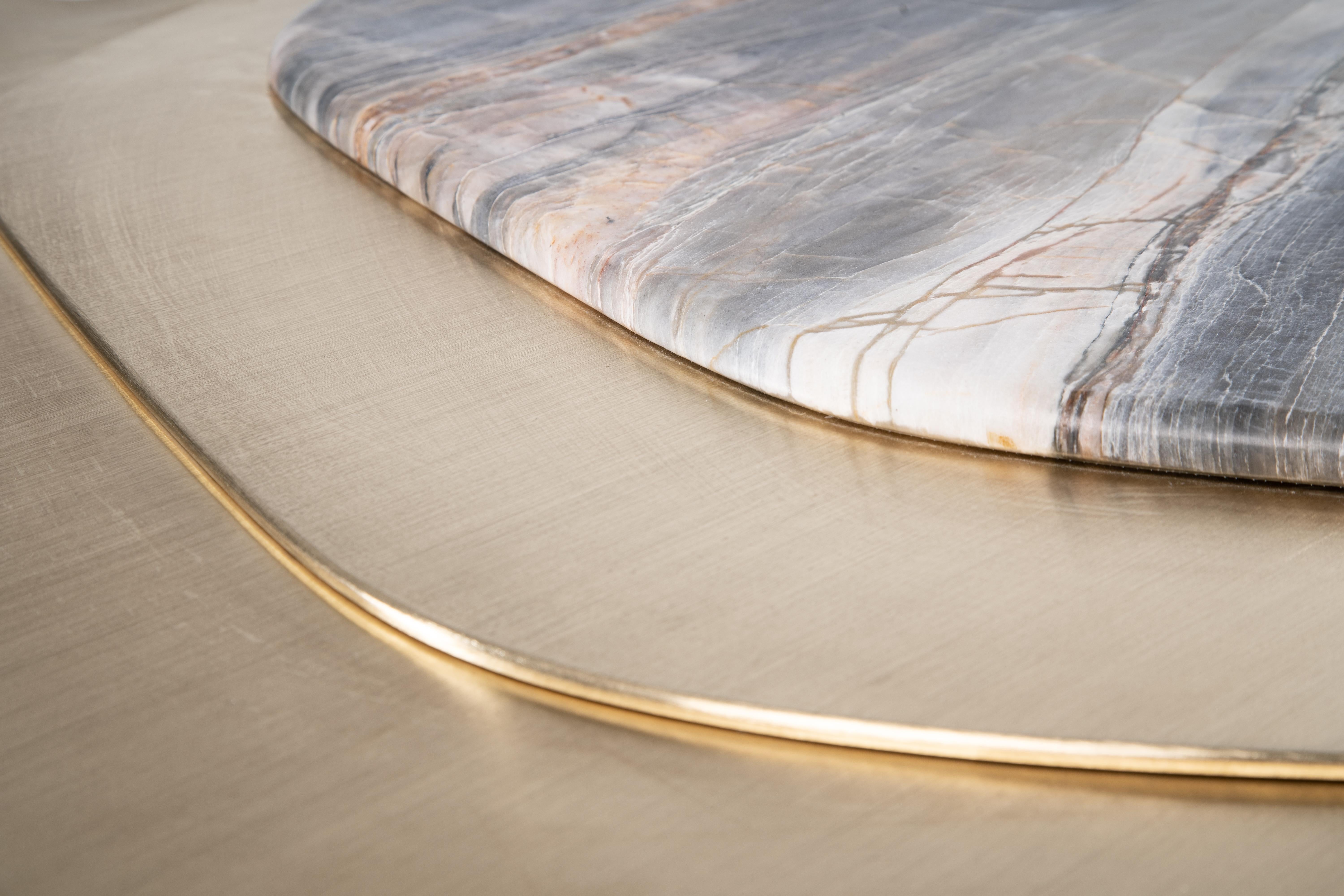 Britannique Table basse Epicure VII en quartzite et laiton en édition limitée de Grzegorz Majka en vente