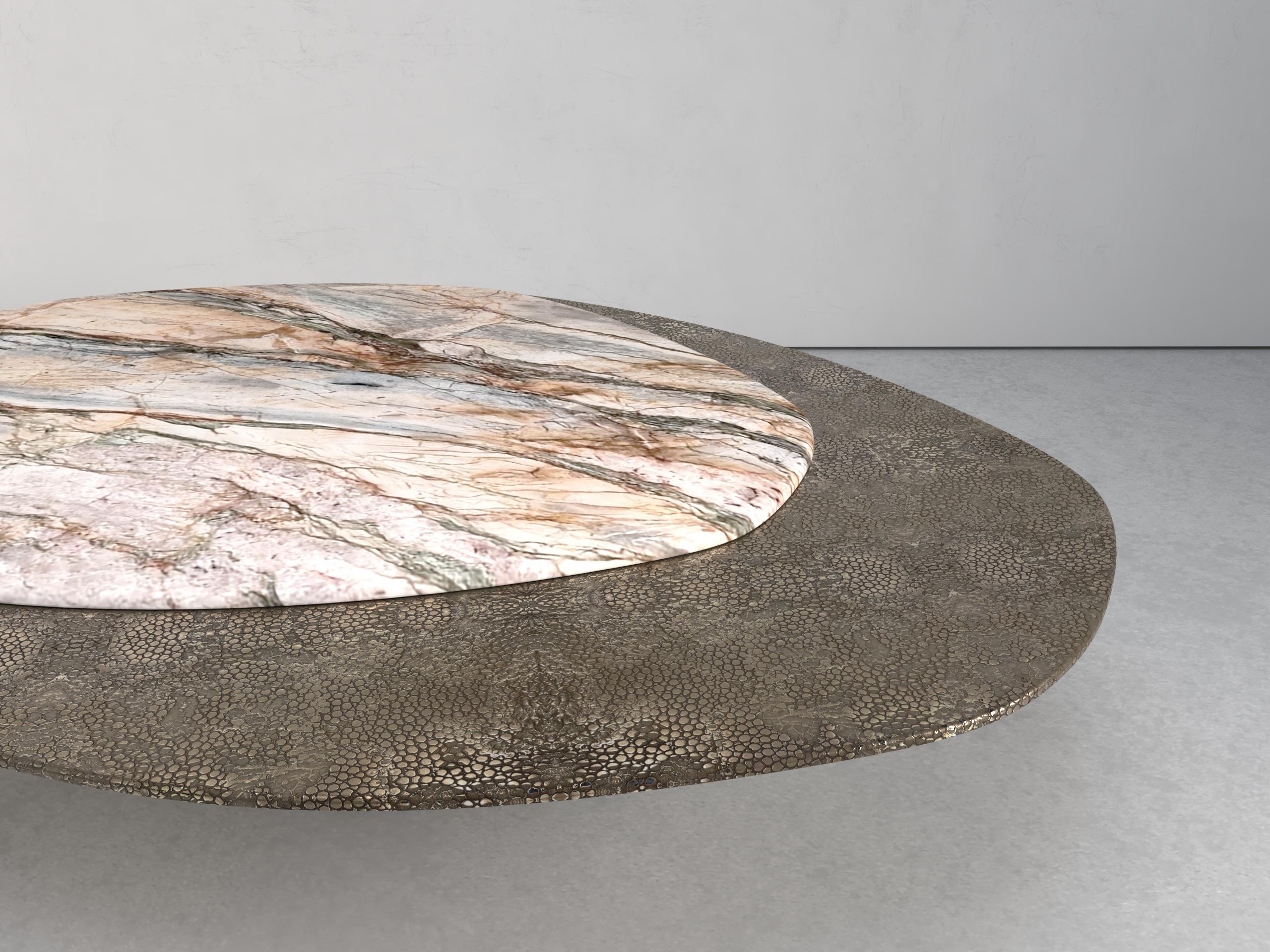 Postmoderne Table basse Epicure XI en quartzite et aluminium en édition limitée de Grzegorz Majka en vente