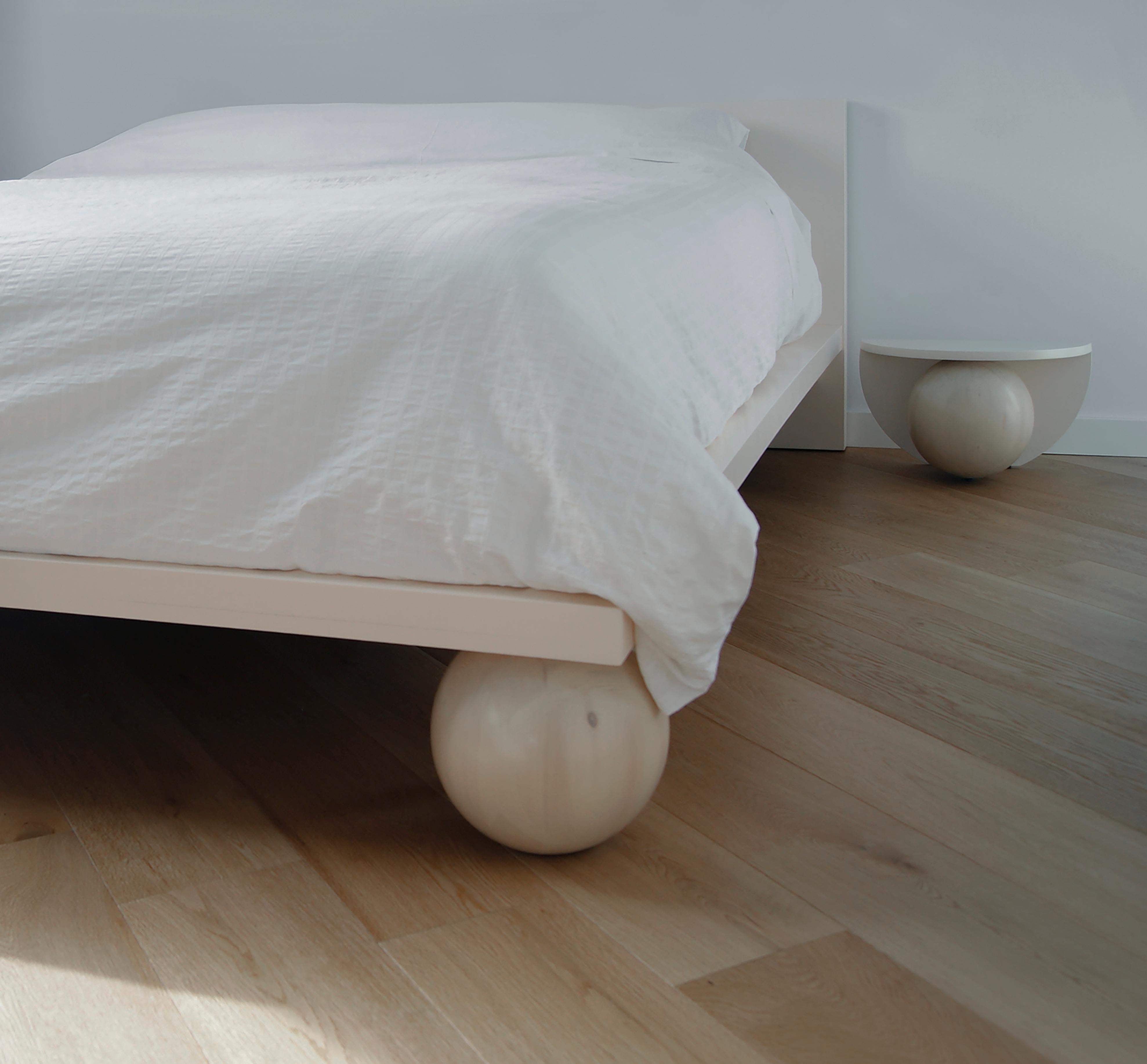 EPIFANIA Mapa Burl Veneer Bed with Integrated Nightstands in Beige Color For Sale 7