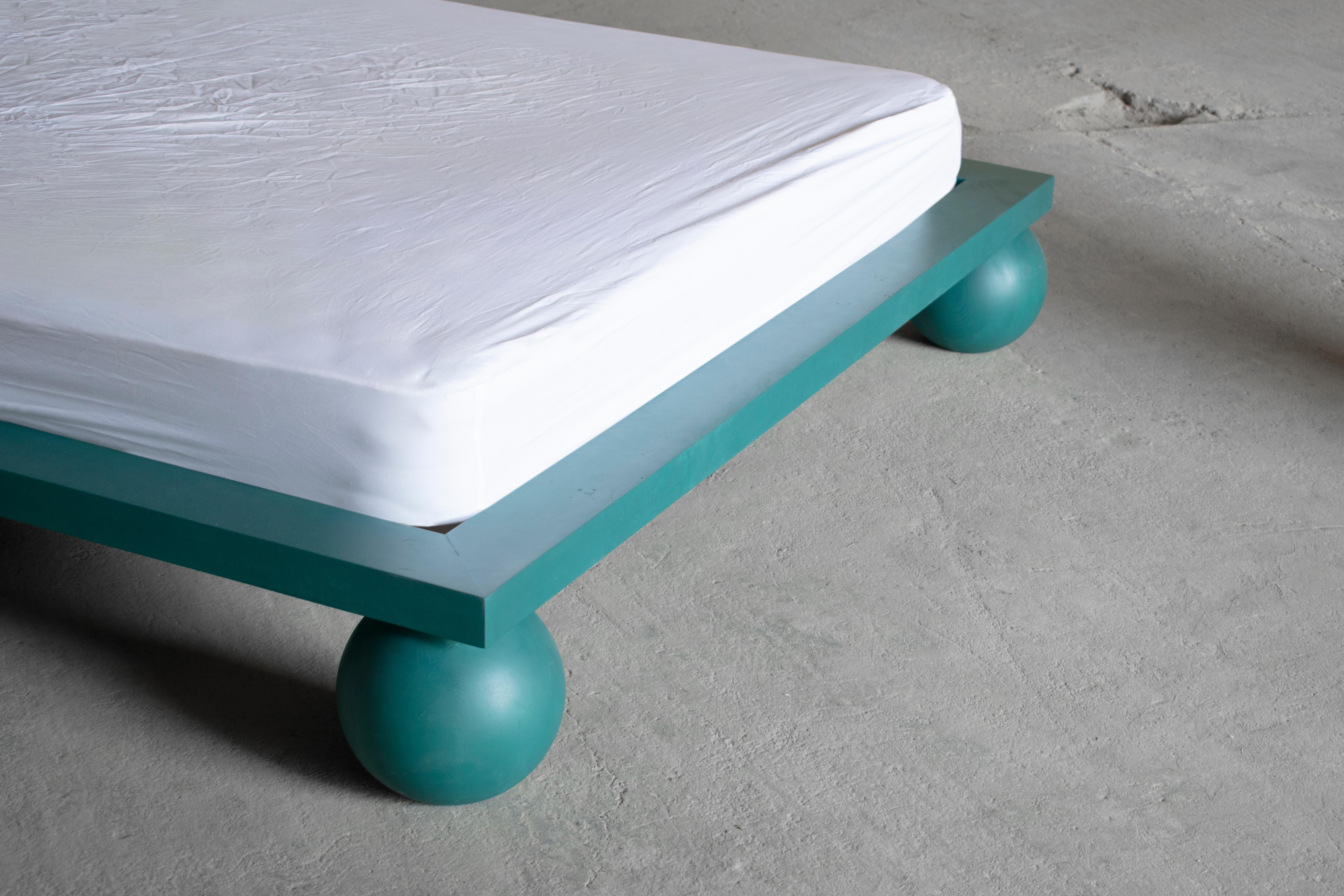 EPIFANIA Mapa Burl Veneer Bed with Integrated Nightstands in Beige Color For Sale 9