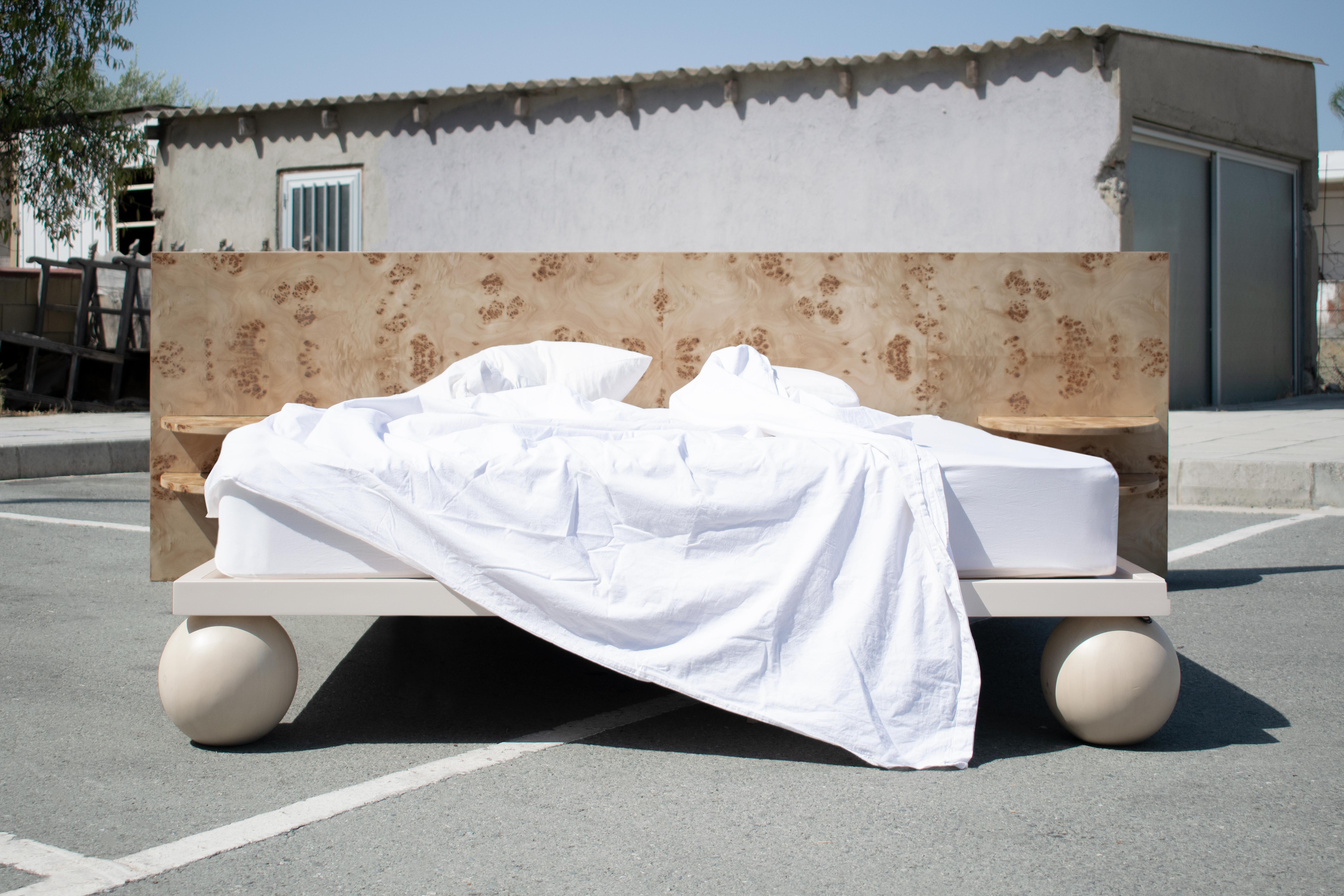 platform bed with ball feet