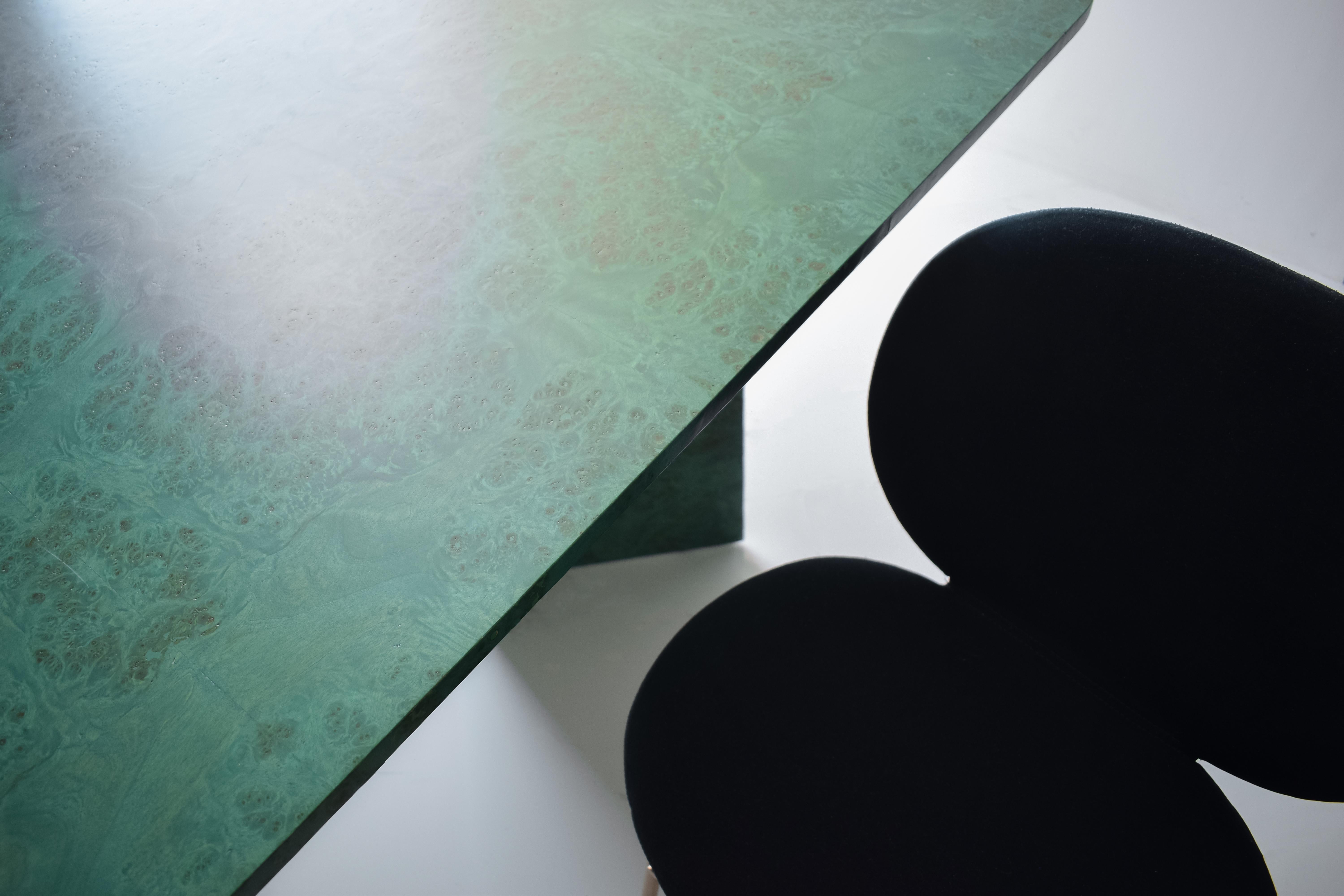 XXIe siècle et contemporain Table de salle à manger EPIFANIA Mappa en broussin vert en vente