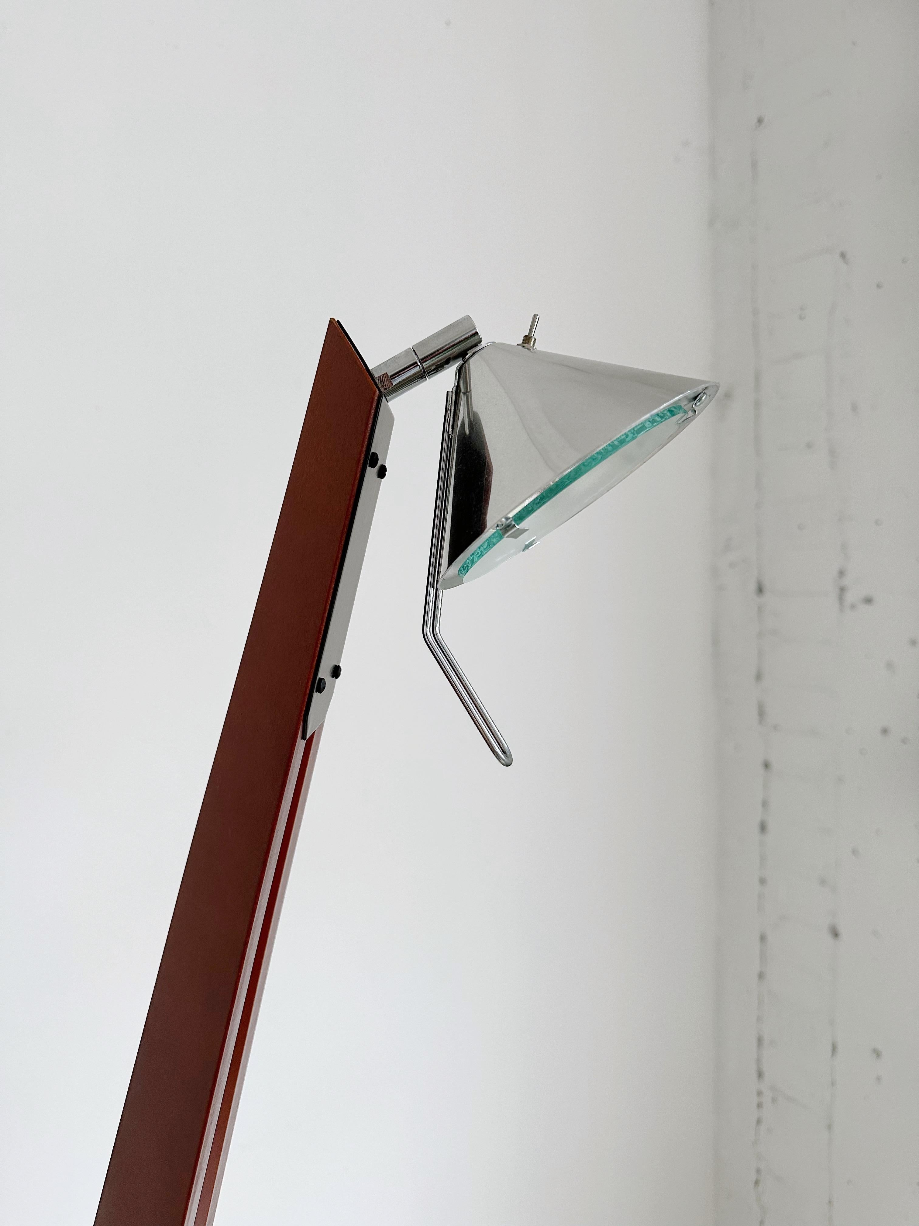 

Lampadaire Vintage Epilog par Tord Bjorklund pour Ikea, années 90

Comprend un cadre en MDF laqué et un abat-jour réglable en acier inoxydable.
//

Dimensions :

Base 11,5 
