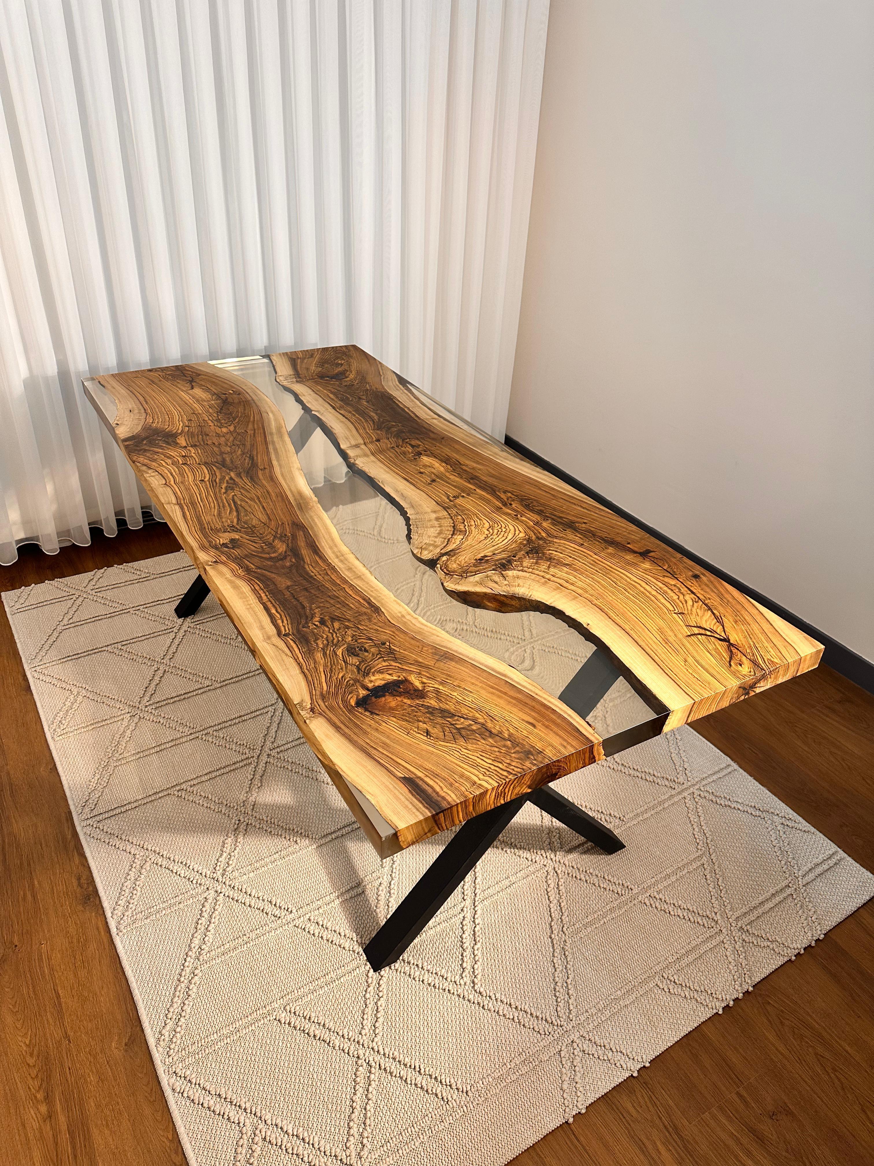 Epoxy Wood Table - River Resin Table - Walnut Custom Table In New Condition For Sale In İnegöl, TR