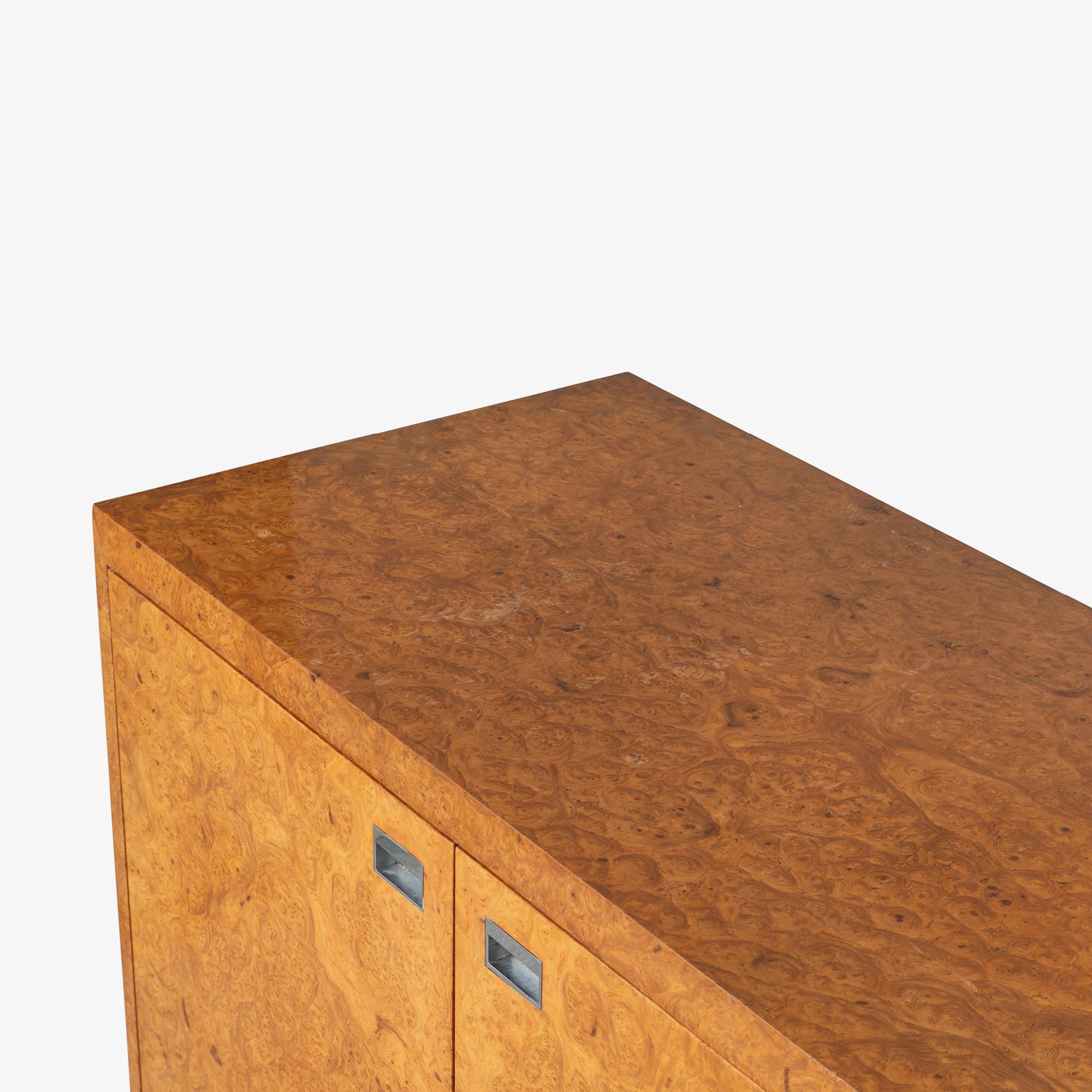 Credenza Eppinger lunga 12' in legno di radica e cromo In condizioni buone in vendita a Stamford, CT