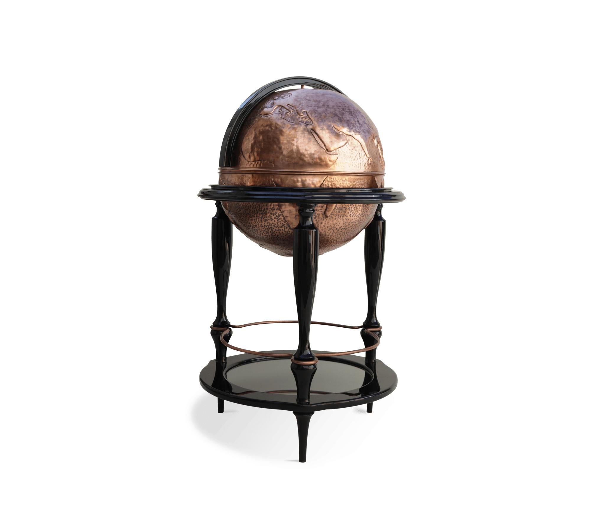 An eye shut travel, back to the 16th century; epoch where the globe had a major role in the navigators’ lives and was the main key to world exploration. Equator is full of “Portugal”: soul, navigators & discovery, represented by the embossed
