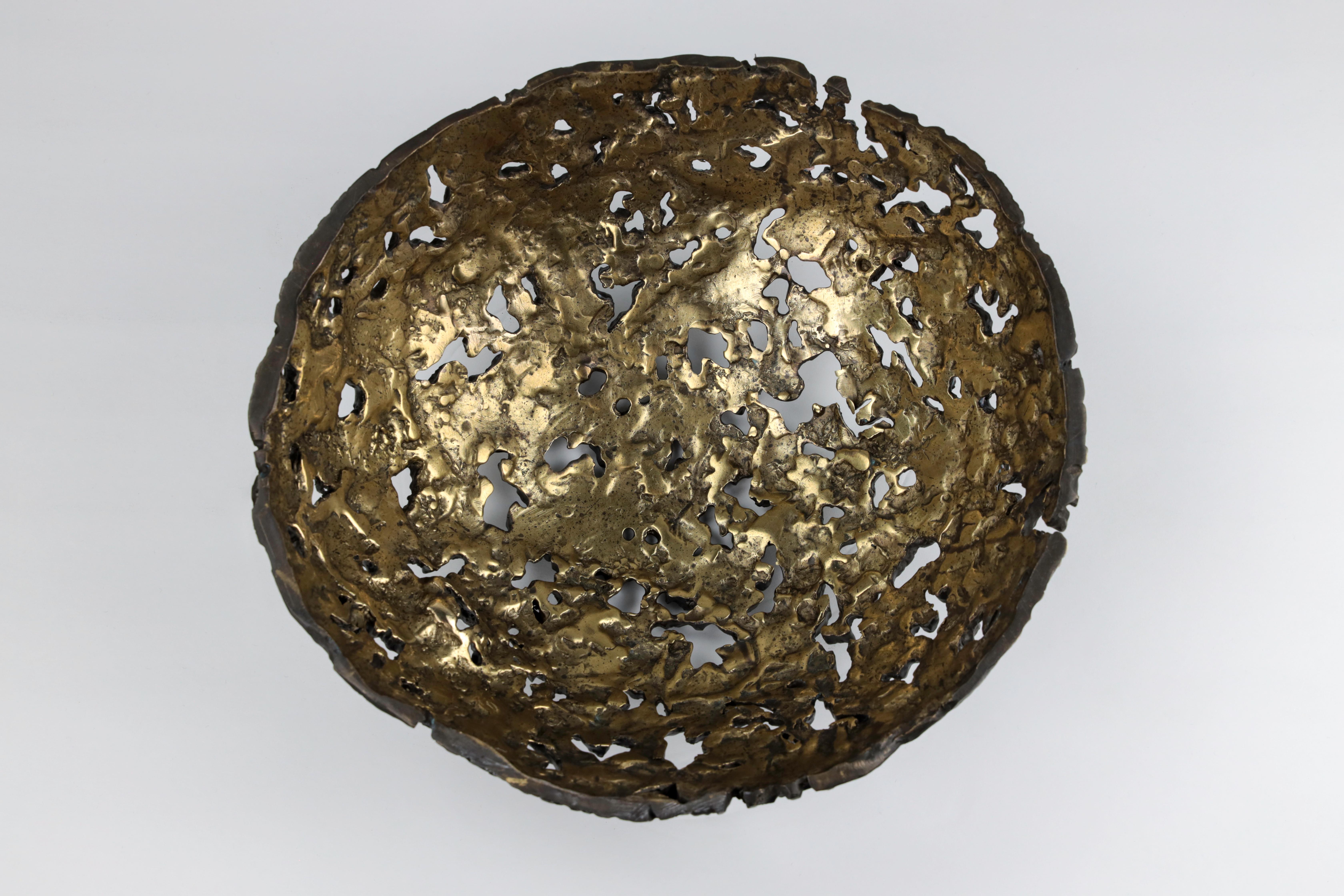 Cast Equator Bowl in Bronze For Sale