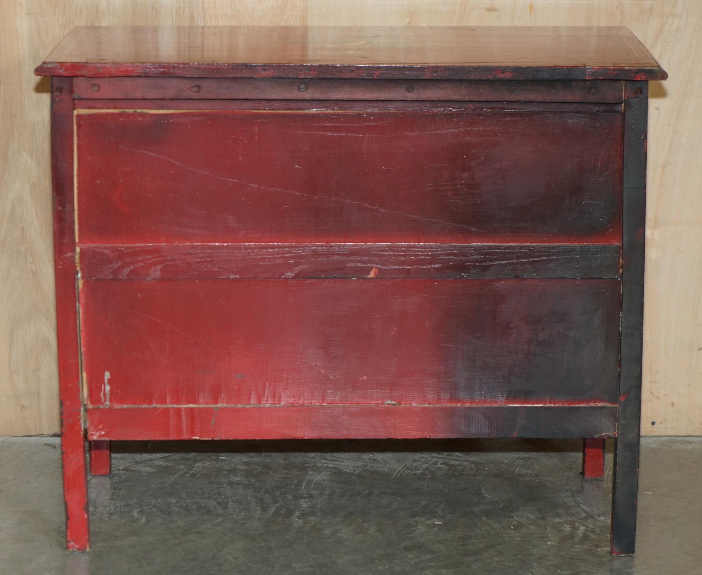 EQUESTRIAN ANTIQUE VICTORIAN PINE HAND PAINTED HORSE & JOCKEY CHEST OF DRAWERs For Sale 2