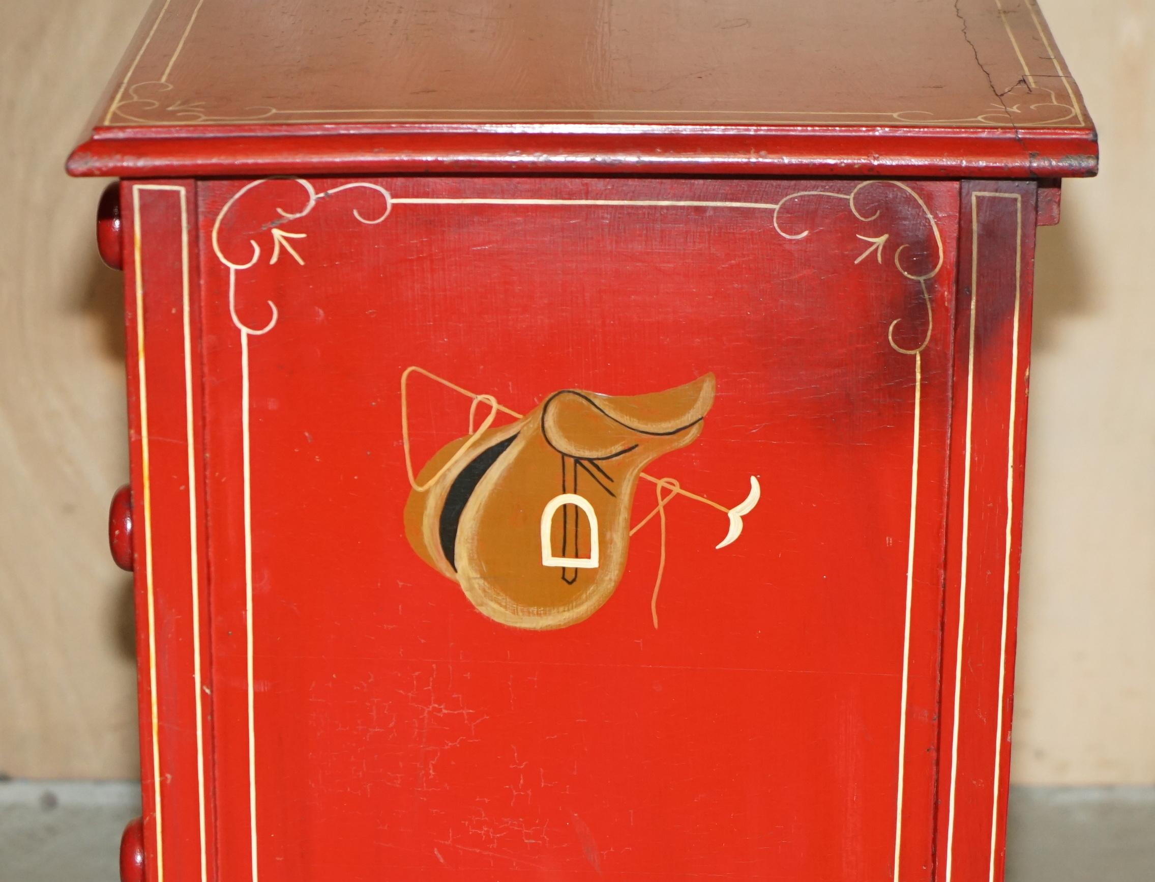 EQUESTRIAN ANTIQUE VICTORIAN PINE HAND PAINTED HORSE & JOCKEY CHEST OF DRAWERs For Sale 4