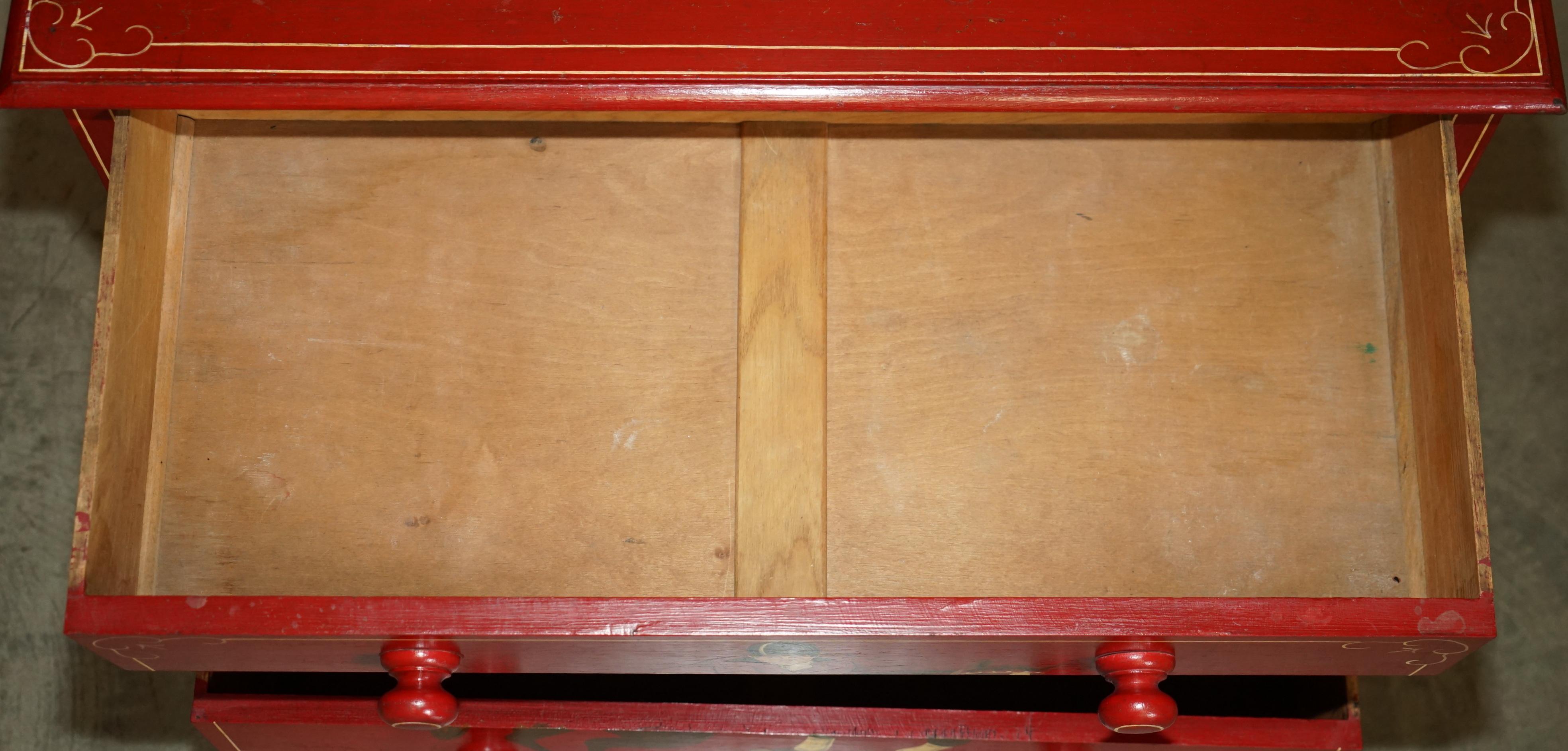 EQUESTRIAN ANTIQUE VICTORIAN PINE HAND PAINTED HORSE & JOCKEY CHEST OF DRAWERs For Sale 7