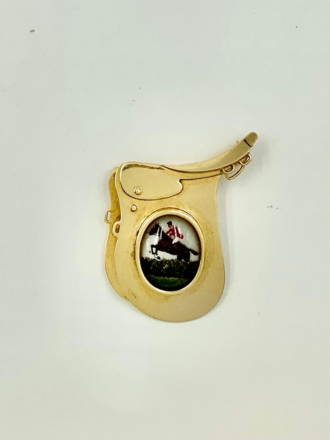 Edwardian Equestrian Essex Crystal Reverse Intaglio Antique 14K Gold Brooch Pendant For Sale