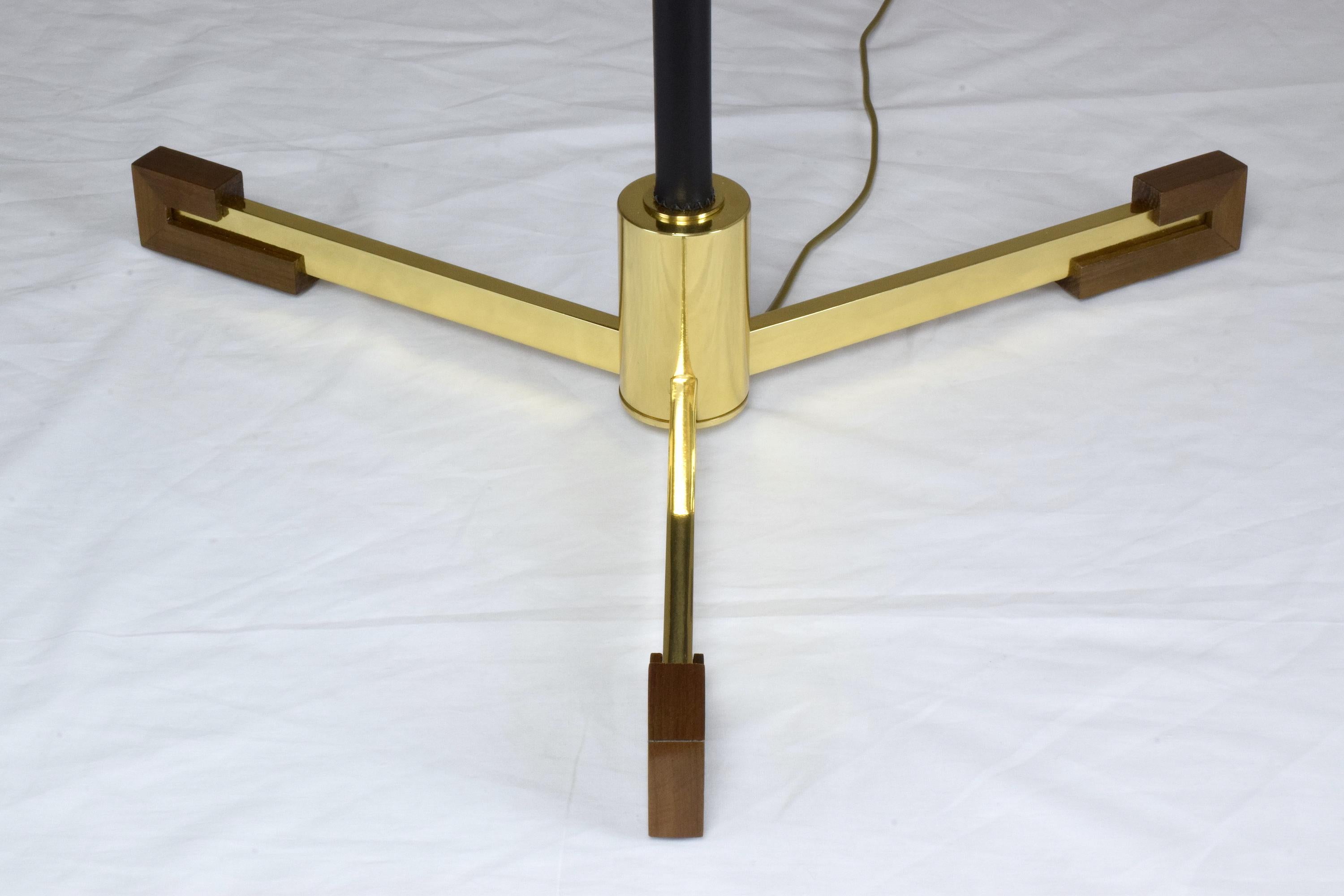 Lao-F1 Contemporary Adjustable Leather Brass Floor Lamp For Sale 8