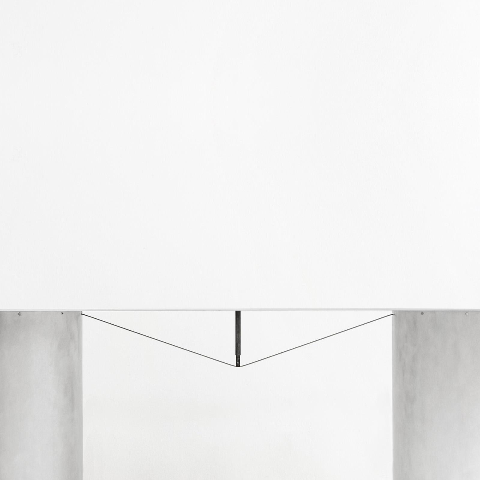 Equilibrium, rechteckiger Tisch aus Aluminium von Guglielmo Poletti (Moderne) im Angebot