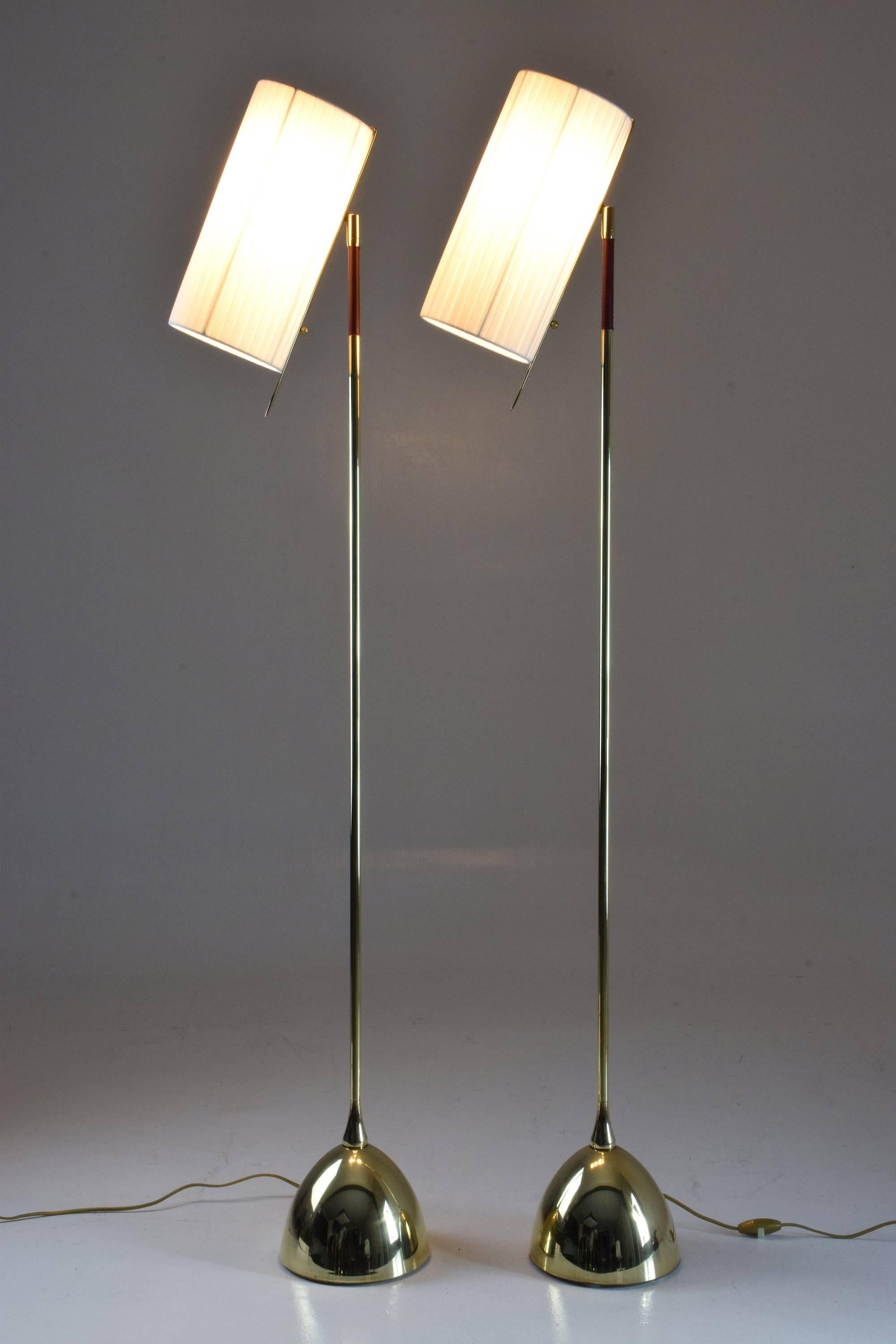 French Equilibrium-V MI Contemporary Floor Lamp, Flow Collection