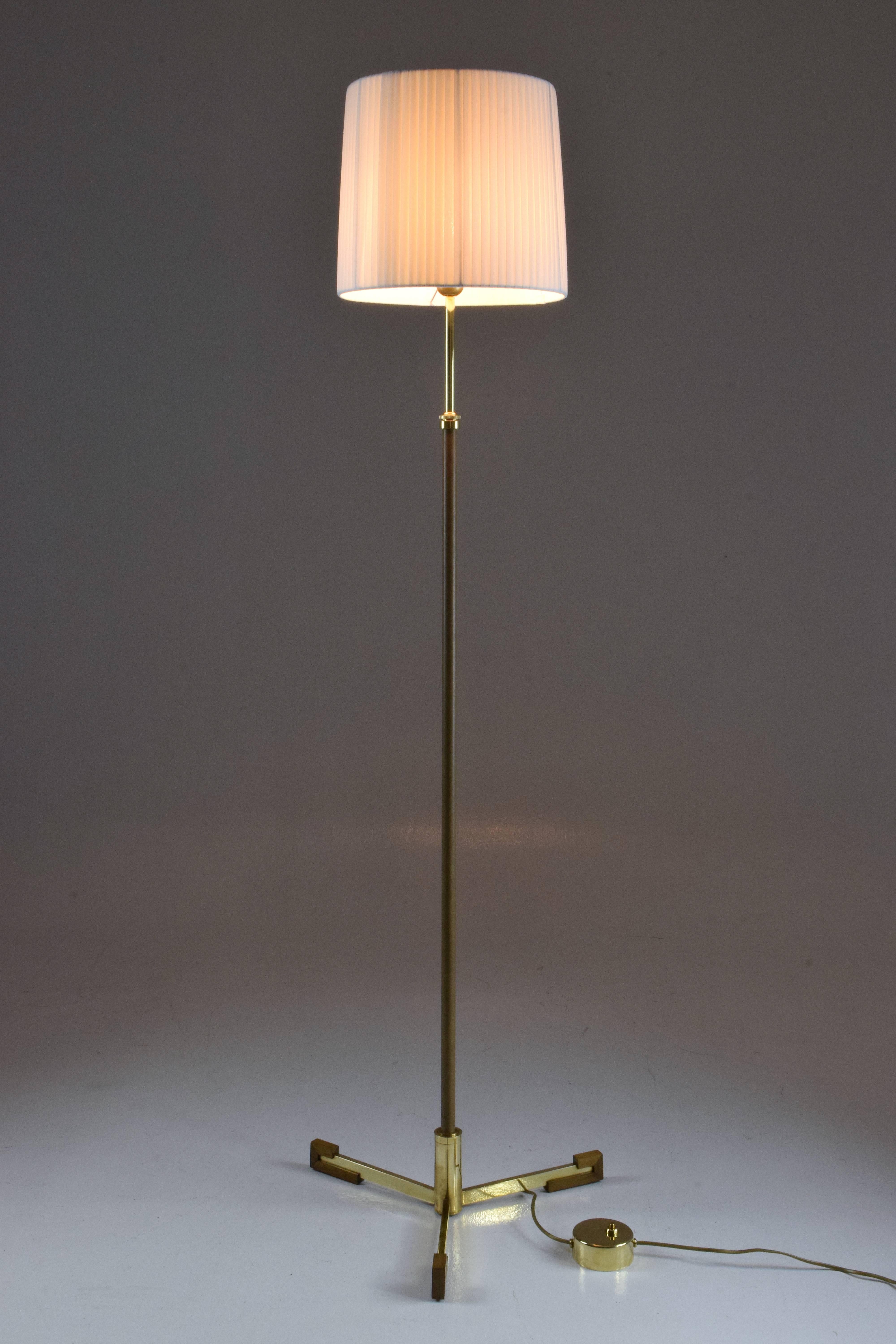 Equilibrium-II Contemporary Adjustable Leather Brass Floor Lamp 3