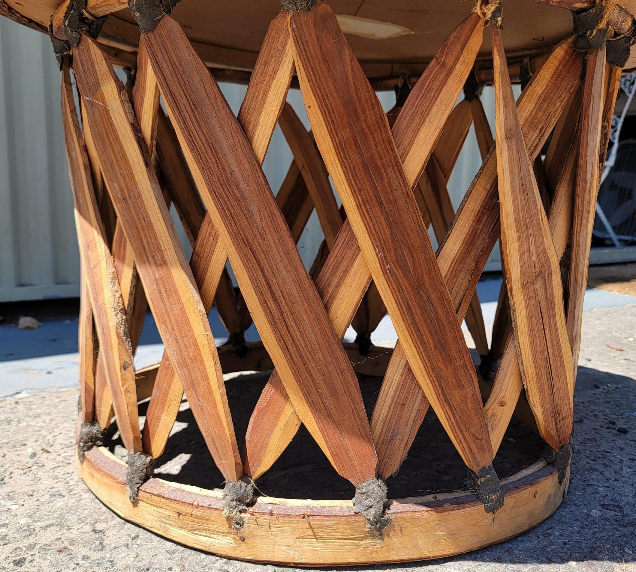 Table basse ronde Equipale Bon état - En vente à Los Angeles, CA