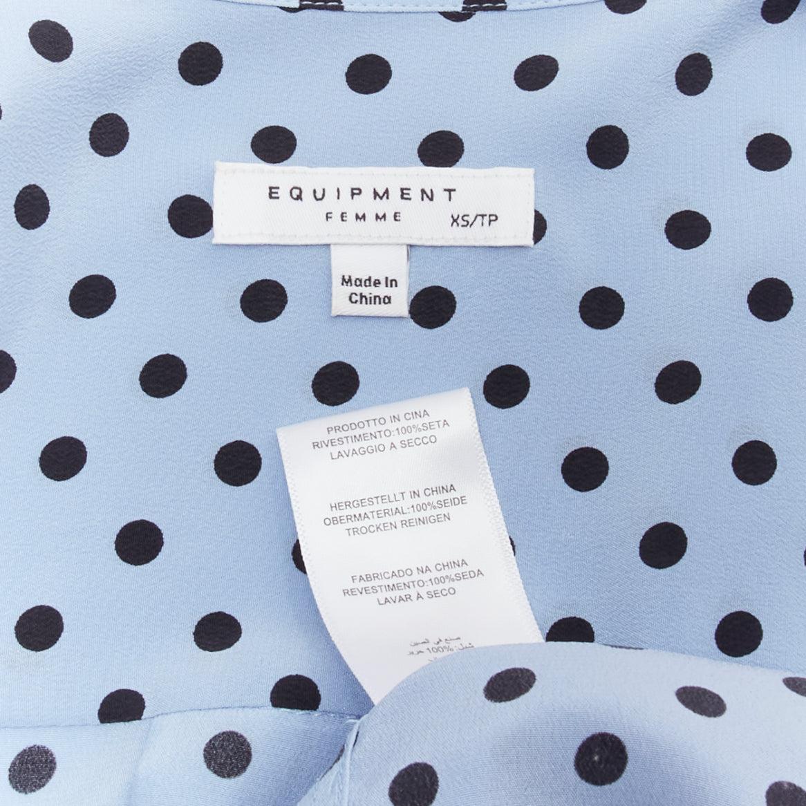 EQUIPMENT 100% Seide blau schwarz gepunktet Langarm-Shirt kurz XS im Angebot 4