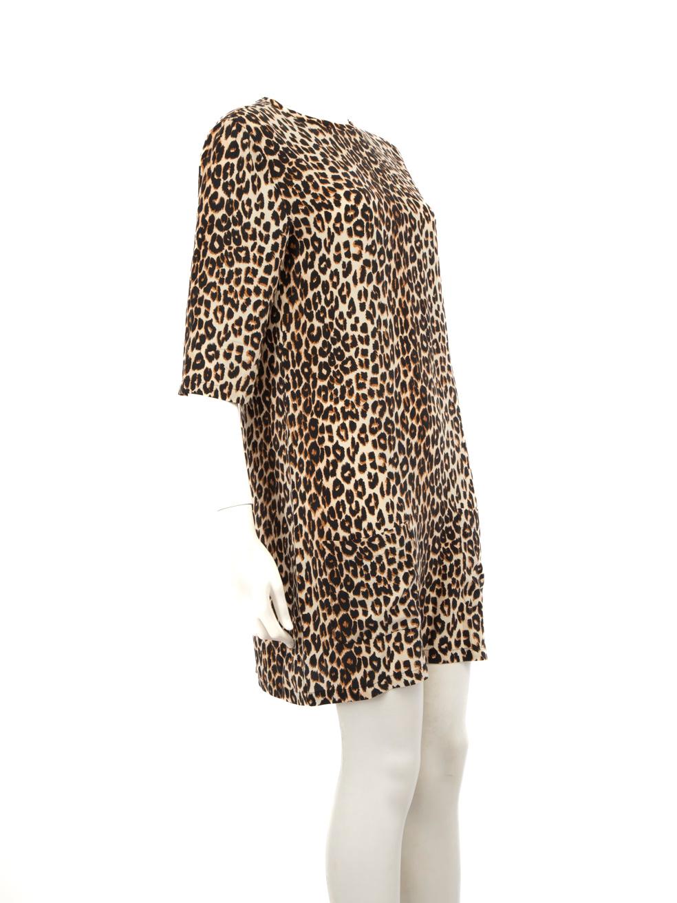 CONDITION is Very good. Hardly any visible wear to the dress is evident on this used Equipment designer resale item.
 
 
 
 Details
 
 
 Brown
 
 Silk
 
 Dress
 
 Leopard print
 
 Round neck
 
 Short sleeves
 
 2x Front pockets
 
 Mini length
 
