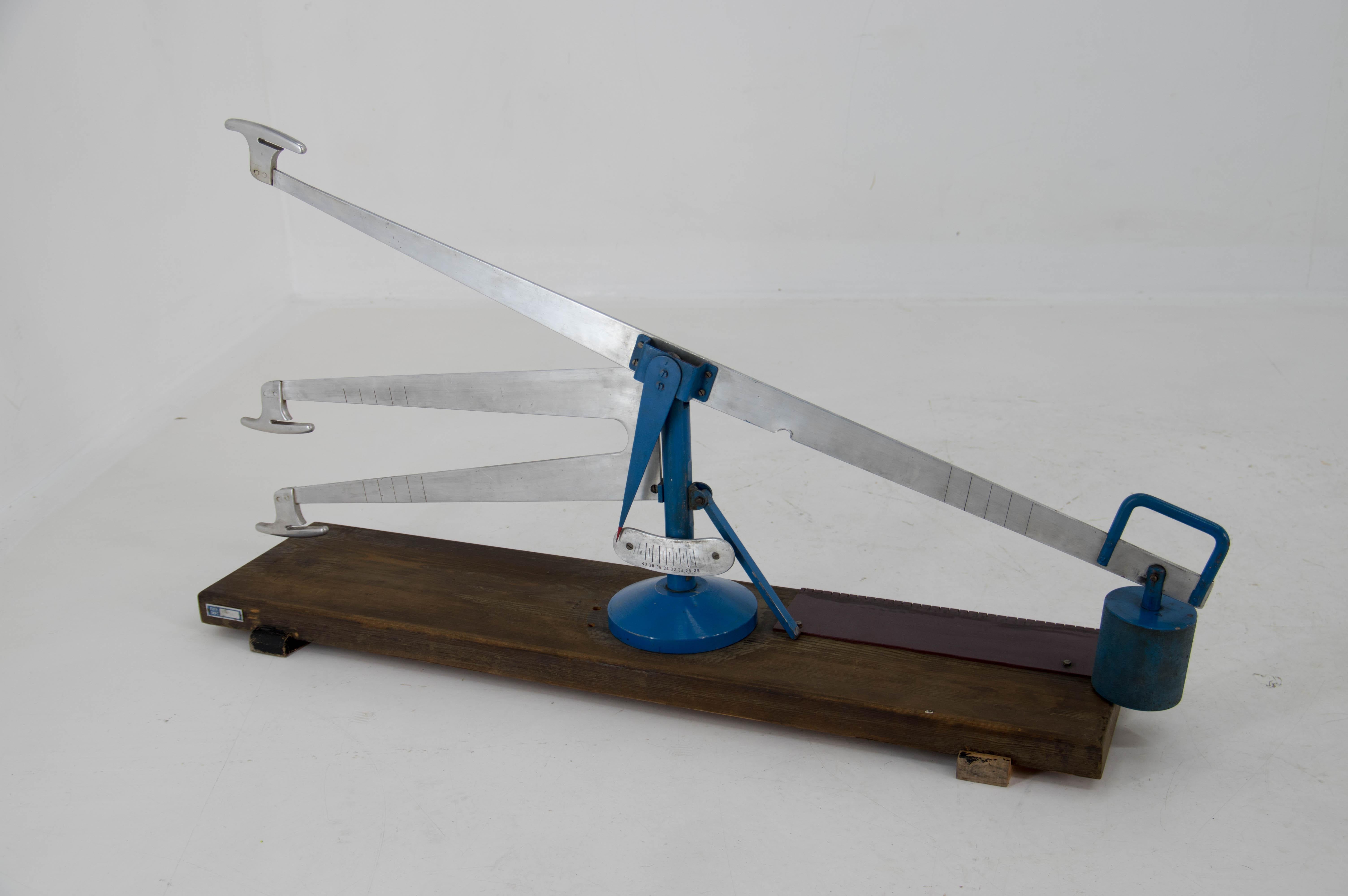 Equipment for Measuring the Elasticity of Pantyhouse, 1950s For Sale 2