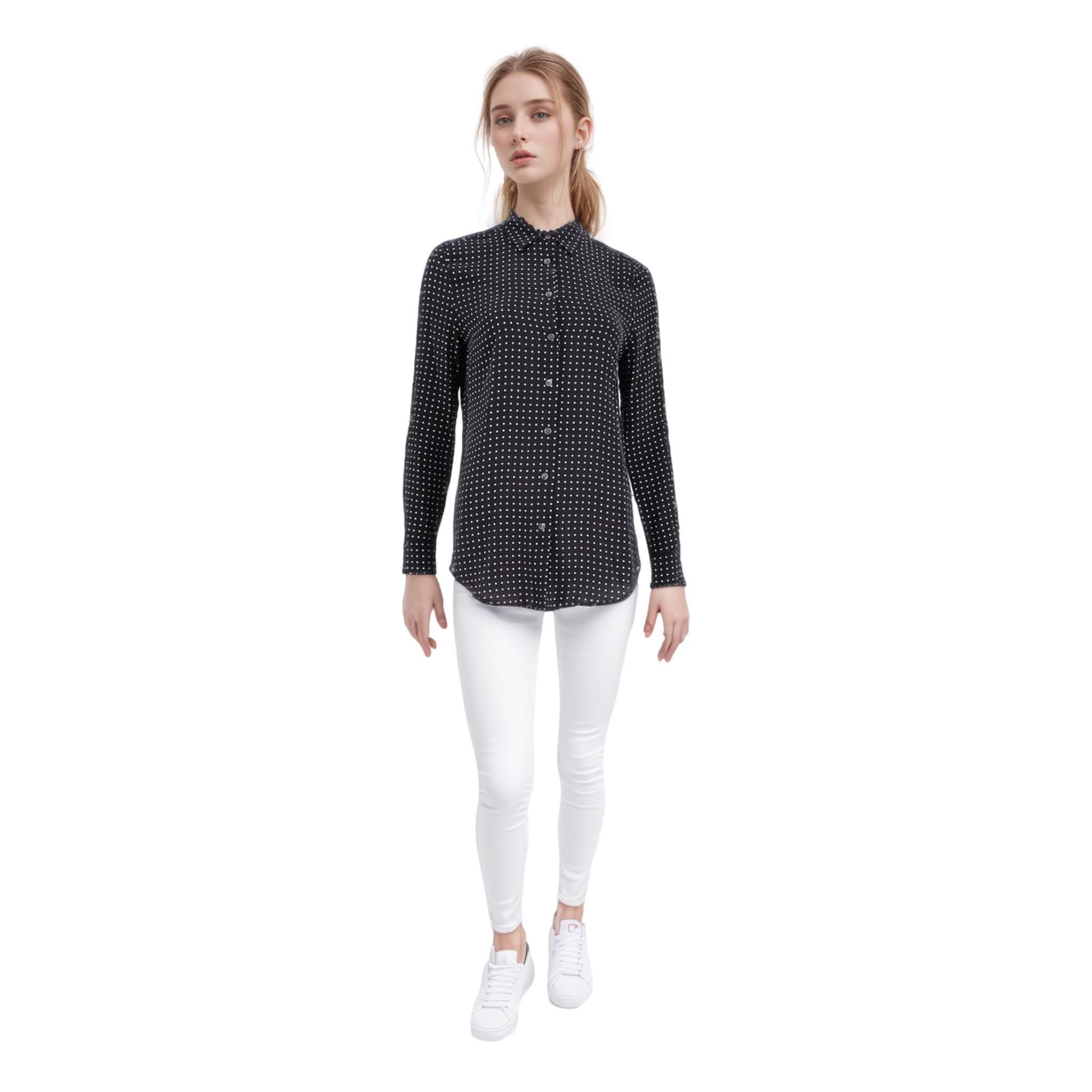 Equipment Polka-Dot Print Silk Shirt

Black shirt designed with polka-dot pattern in white.

Featuring relaxed fit, classic collar, button centre fastening and buttoned cuffs. Rrp £391

Size – XS

Condition – Very Good

Composition – 100% Silk
