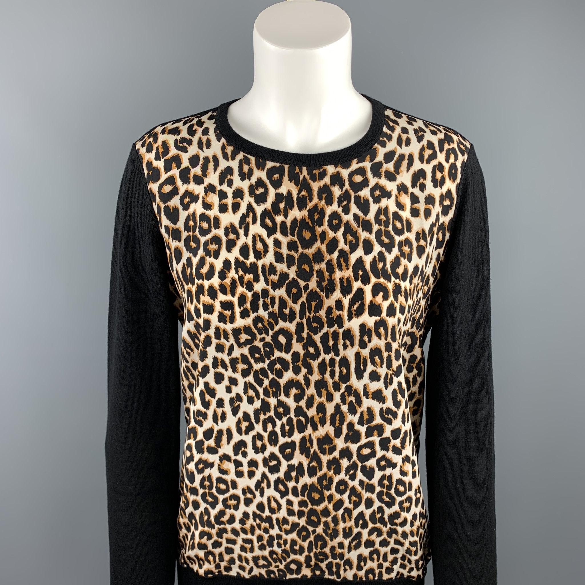 EQUIPMENT FEMME Pullover mit Rundhalsausschnitt aus schwarzer und hellbrauner Leopardenwolle/Seide. Ausgezeichneter, gebrauchter Zustand. 

Markiert:   M 

Abmessungen: 
 
Schultern: 17 Zoll 
Oberweite: 40 Zoll 
Ärmel: 26,5 Zoll 
Länge: 25 Zoll 

 