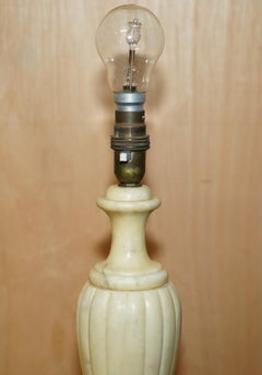 EQUISITE CIRCA 1960's MADE IN ITALY STAMPED MARBLE LAMP LIONS BRASS PAW FEET