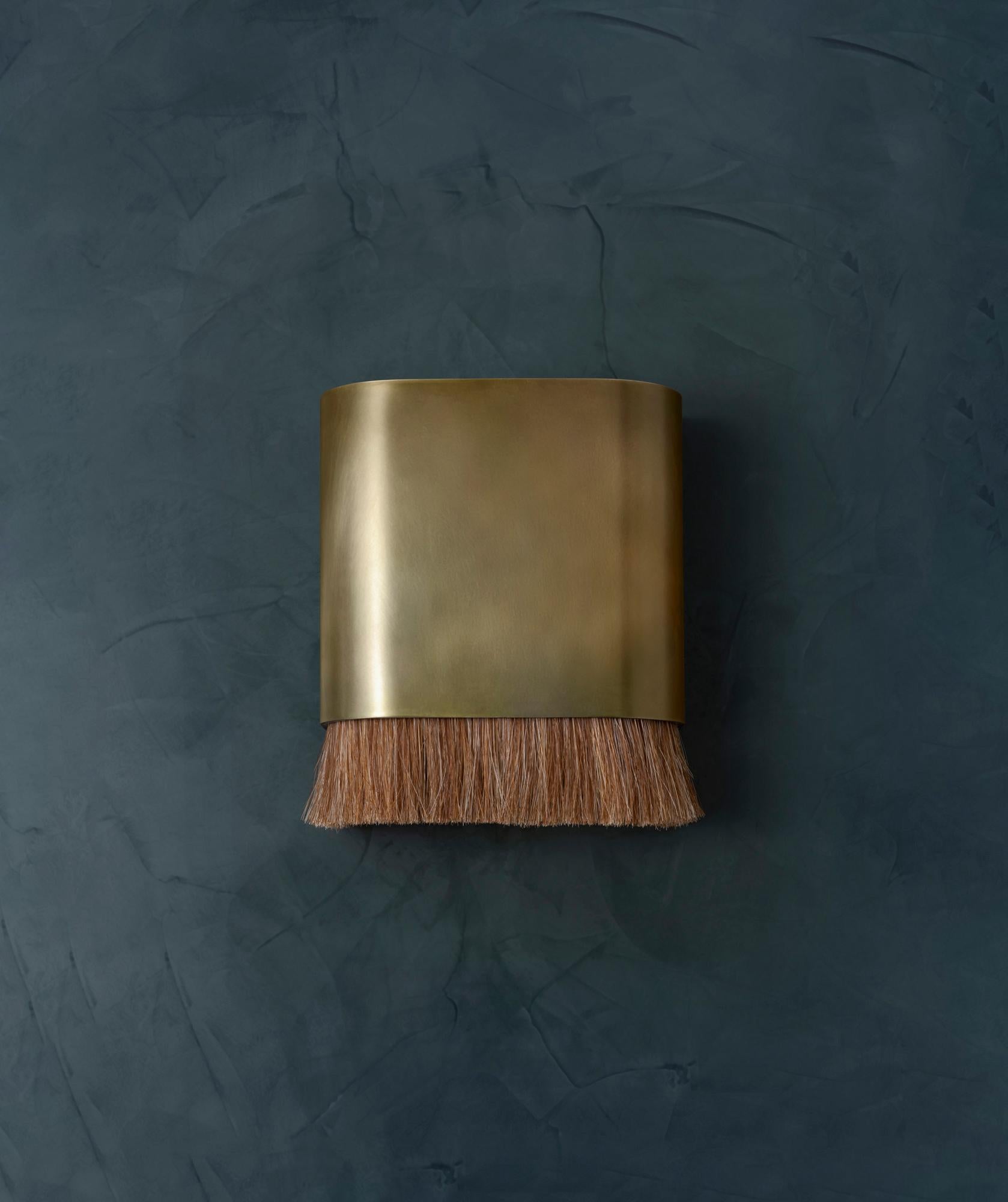 Equus Sconce in Polished Brass and Horse Hair For Sale 4