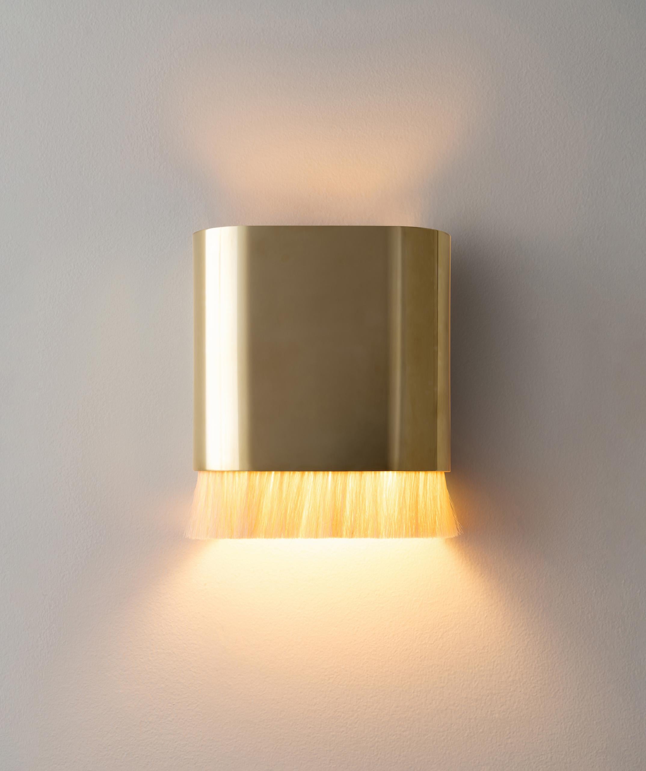 Equus Sconce in Polished Brass and Horse Hair In New Condition For Sale In New York, NY