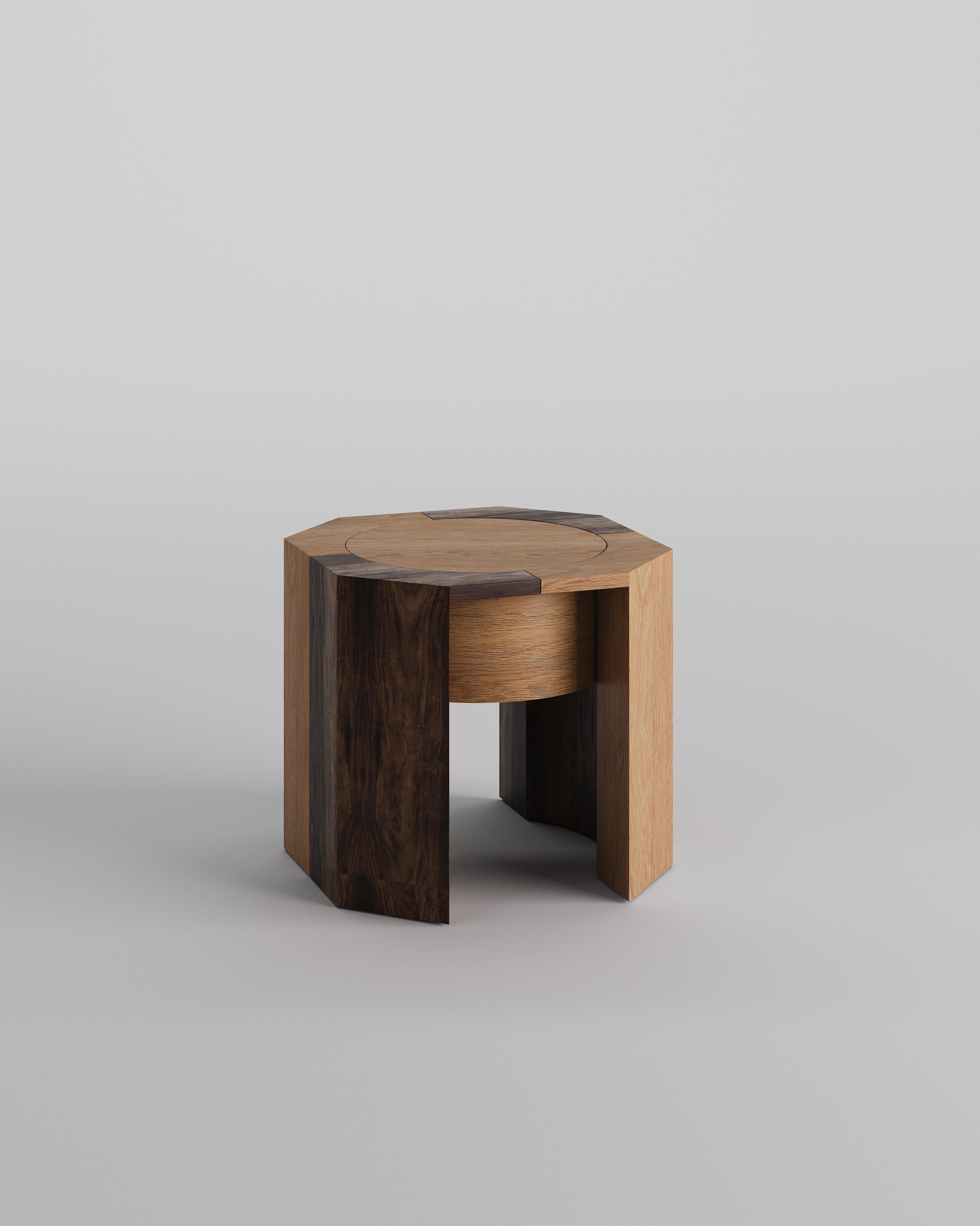 Postmoderne Table d'appoint Era par Tuğçe Geyik en vente