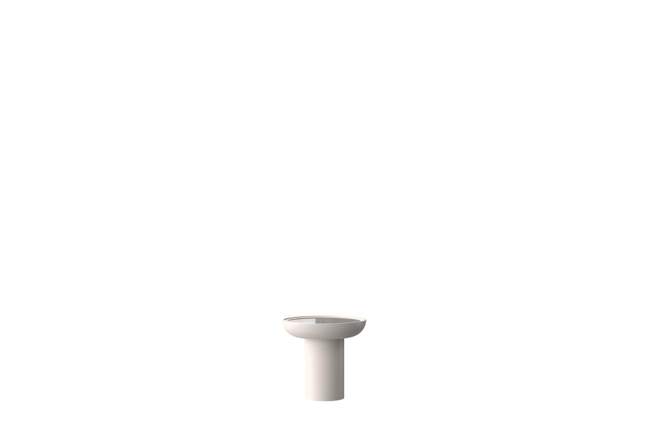 Eracle 60 Lacquered in Mat Finish and Walnut Round Side Table by Ultramobili
Dimensions:  W 60 x D 60 x H 55 cm
Materials: Walnut Canaletto, Lacquer. 

Round side table with shaped rounded edges and top insert in natural wood, marble or ceramic.