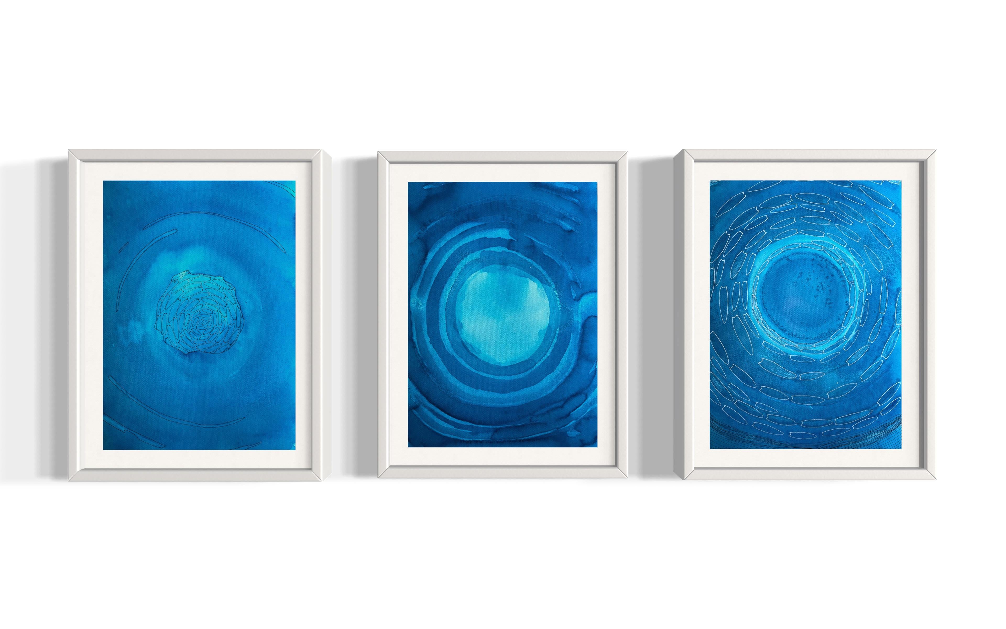 Questo bellissimo trittico di Eran Shmueli darà colore a qualsiasi stanza in cui verrà collocato.
Si tratta di 3 pezzi fatti a mano che vengono consegnati arrotolati in un tubo, ma possono essere spediti anche incorniciati.  con un costo aggiuntivo