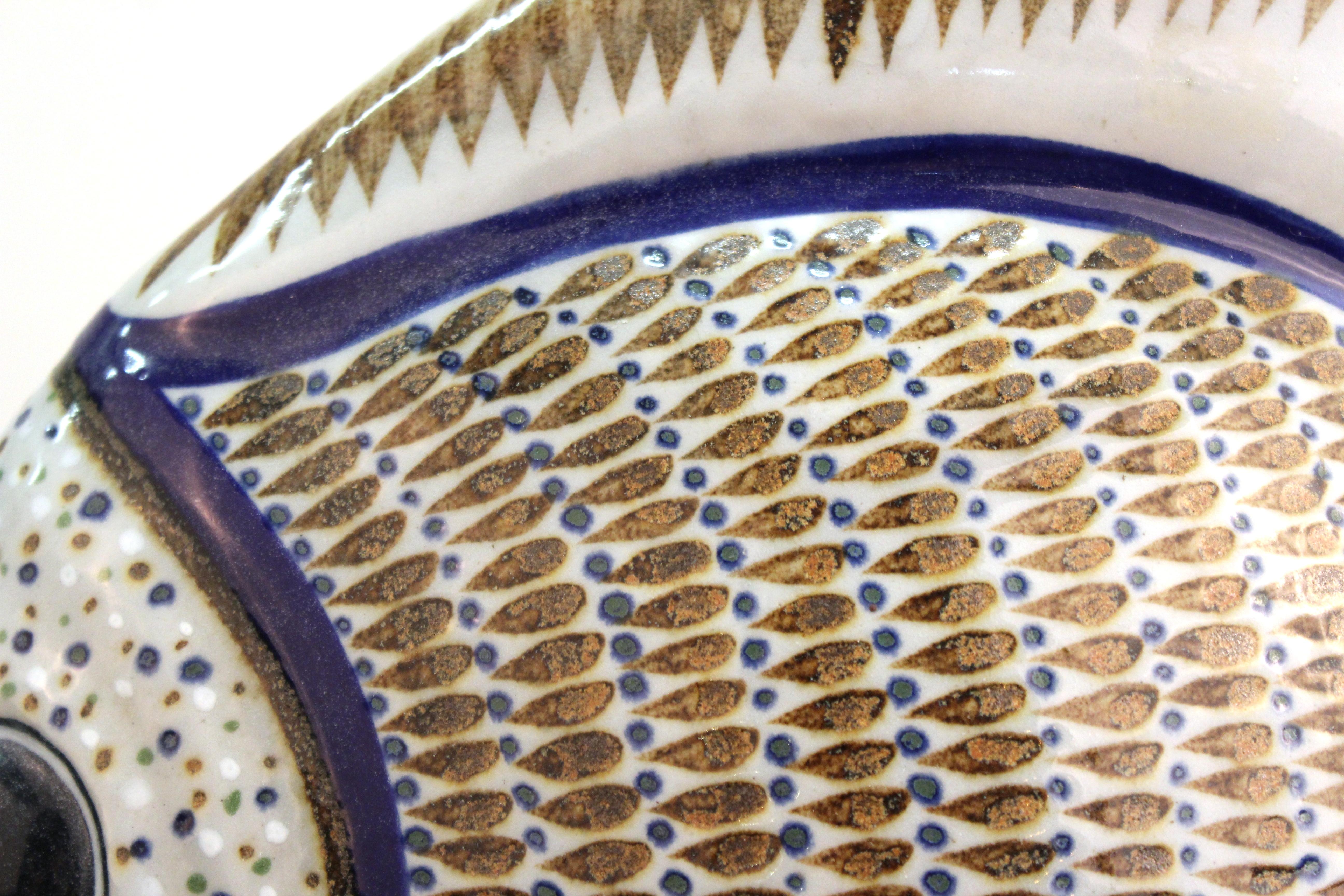 Poisson Erandi en poterie d'art populaire mexicain Bon état à Astoria, NY
