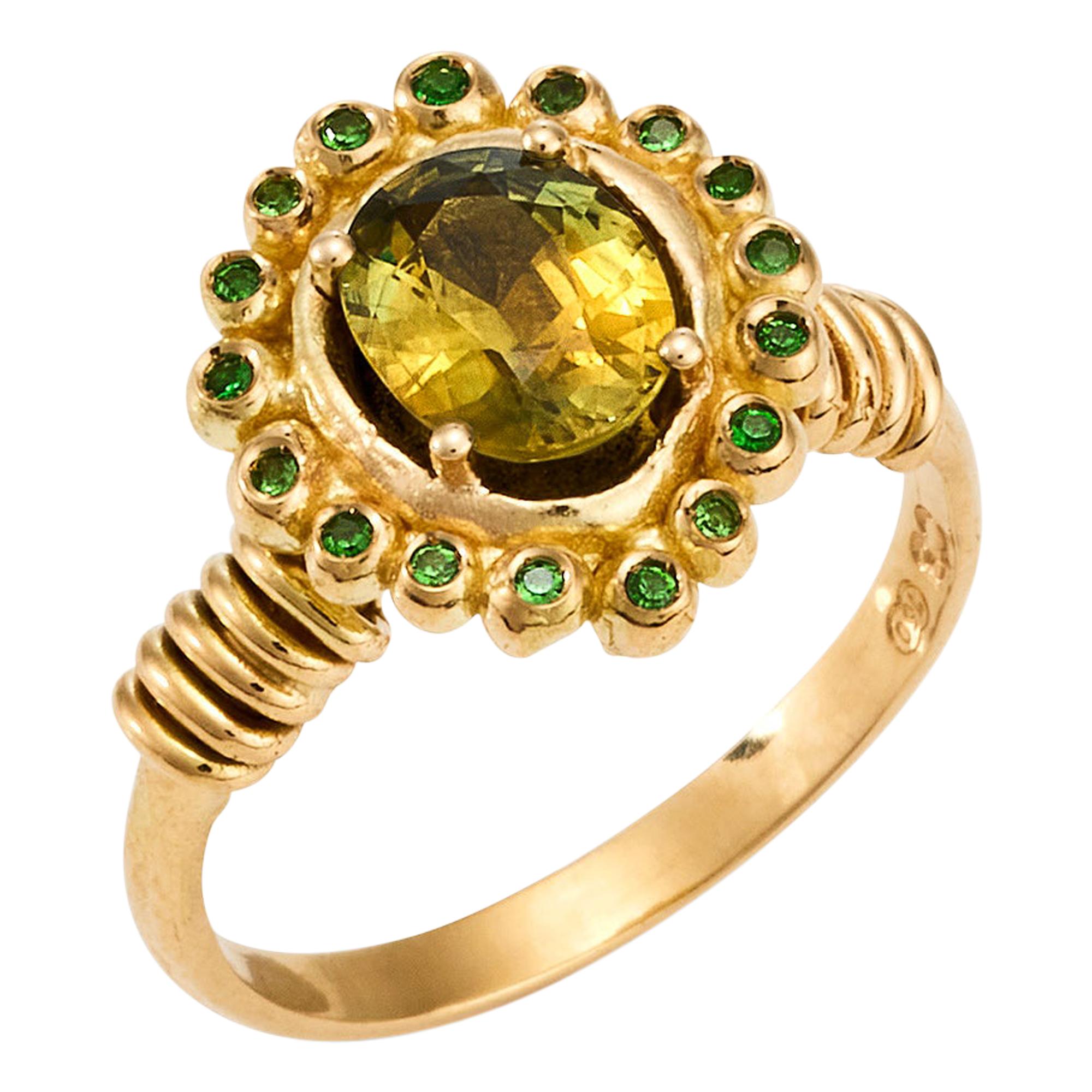 Eranthe Ring, 18 Karat Yellow Gold For Sale