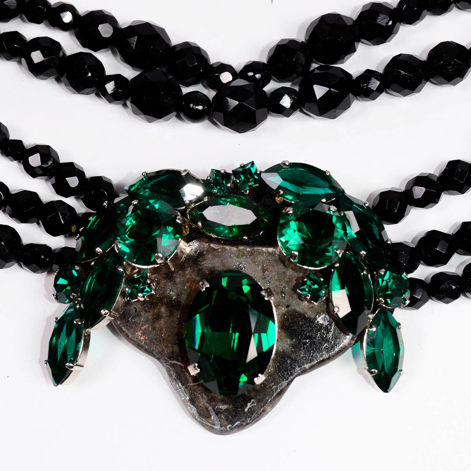 Erare 1980s Emanuel Ungaro Couture Black & Green Choker Mughal Inspired Necklace In Excellent Condition In Portland, OR