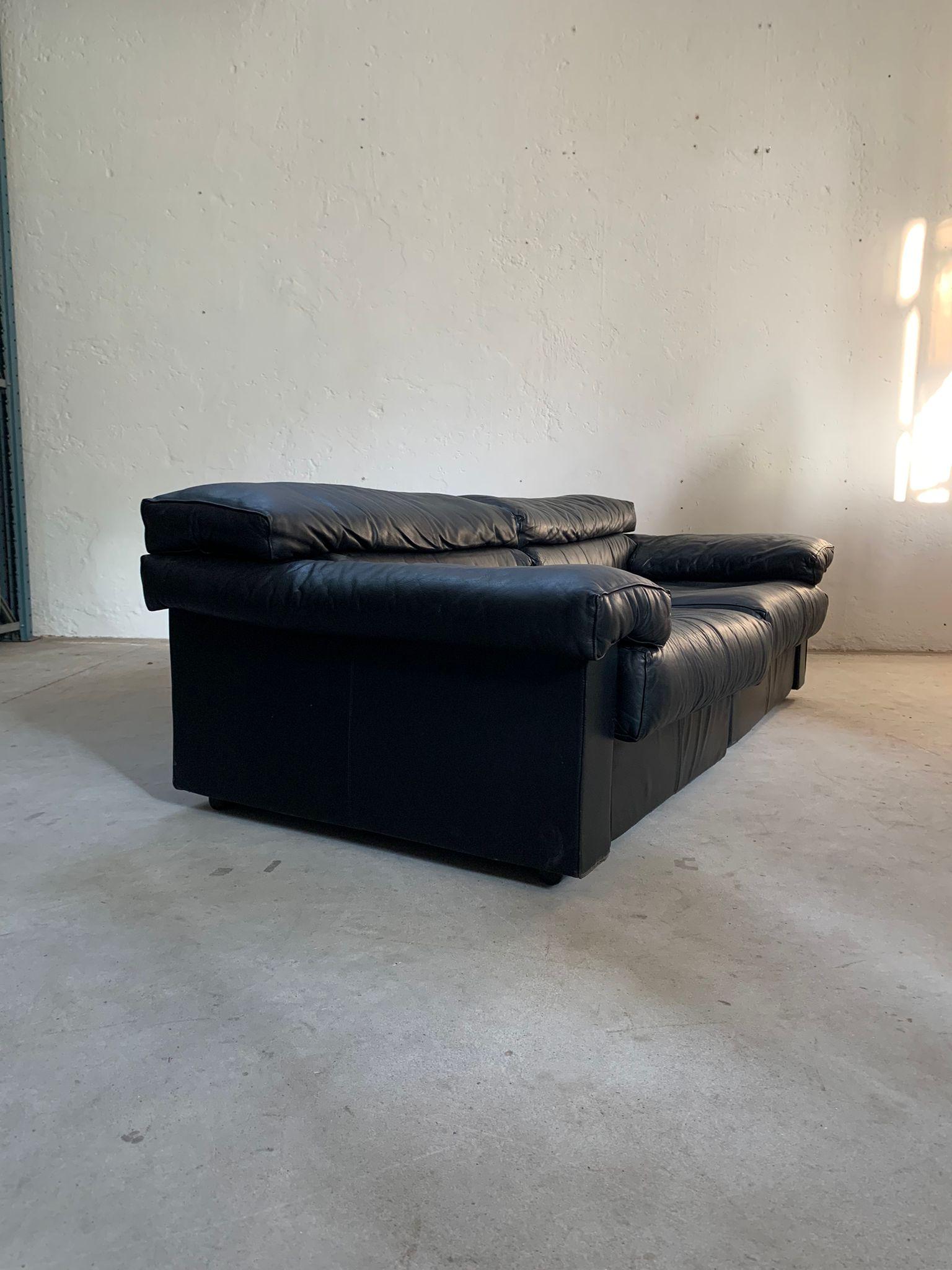 Erasmo black leather sofa by Afra and Tobia Scarpa for B&B Italia, 1960s For Sale 6