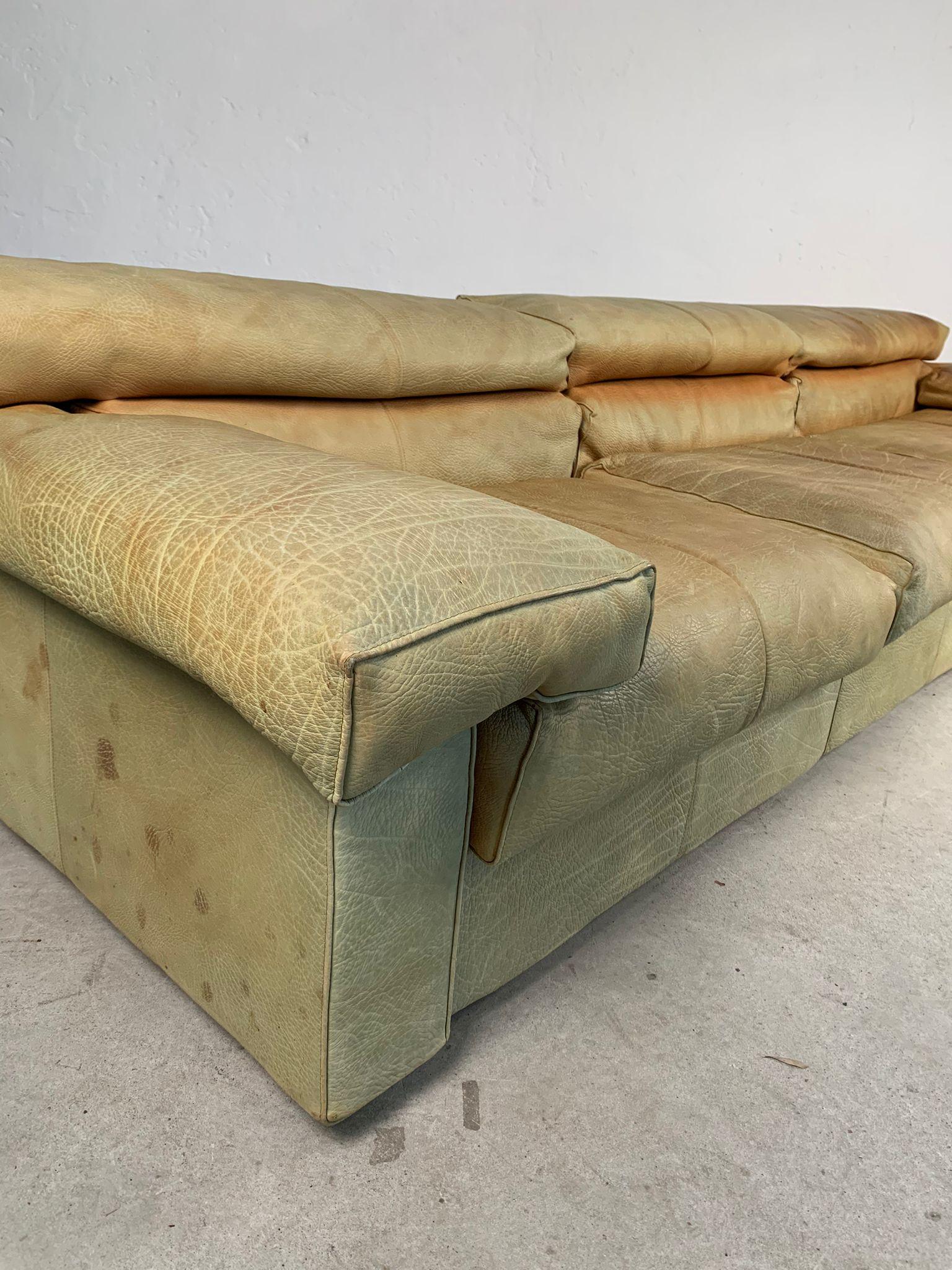 Erasmo leather sofa by Afra and Tobia Scarpa for B&B Italia, 1960s For Sale 3