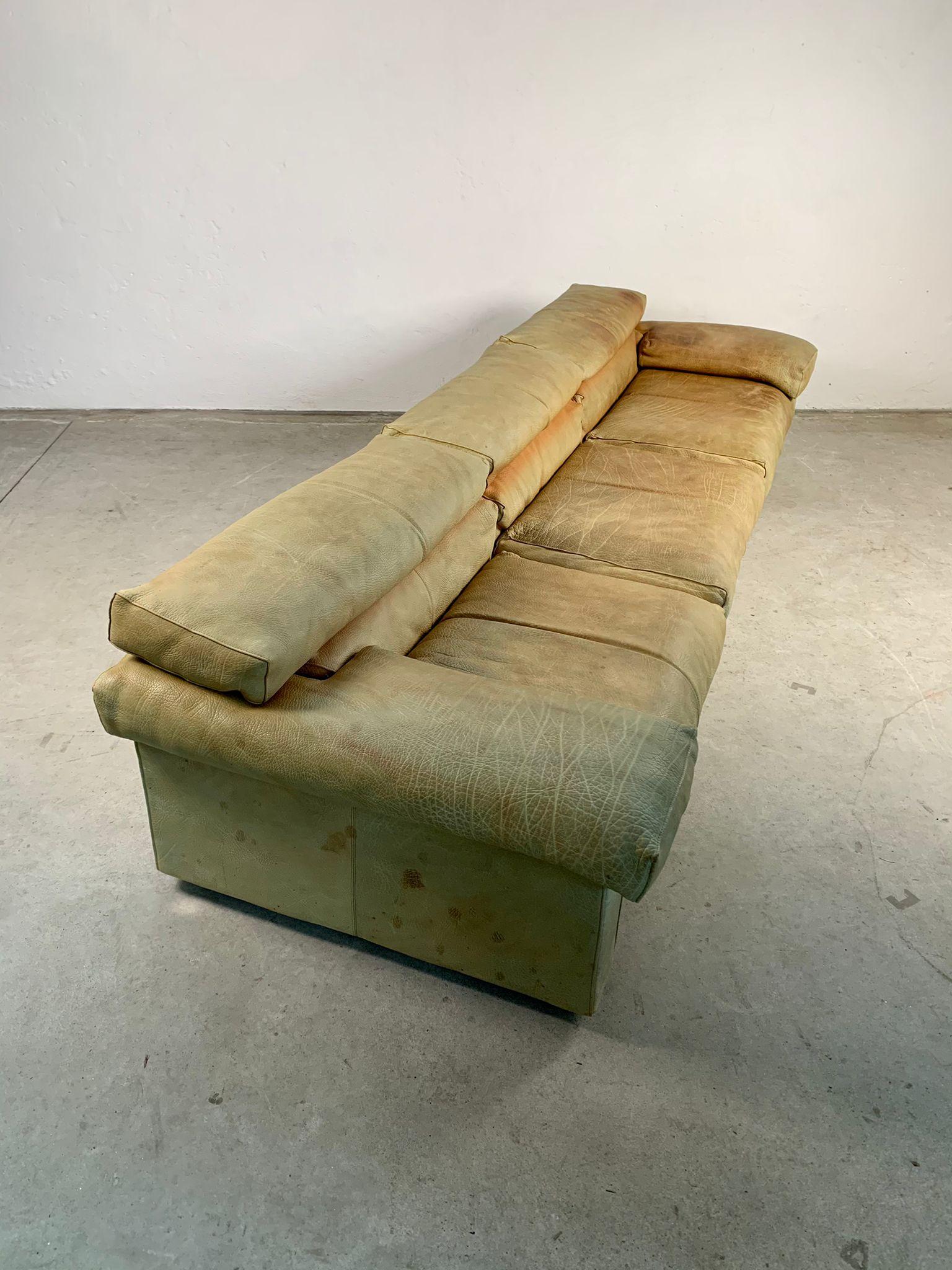 Erasmo leather sofa by Afra and Tobia Scarpa for B&B Italia, 1960s For Sale 4
