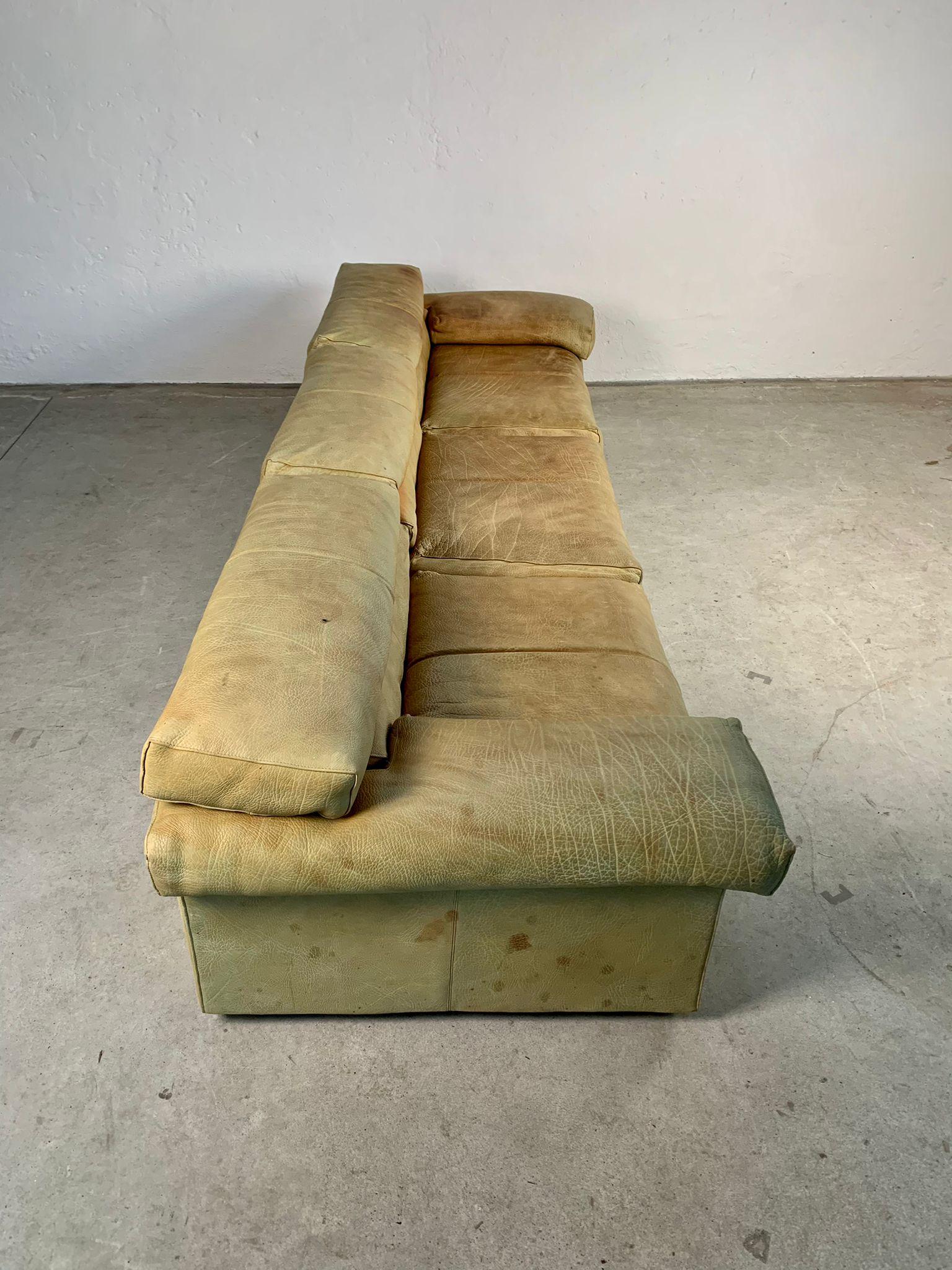 Erasmo leather sofa by Afra and Tobia Scarpa for B&B Italia, 1960s For Sale 9