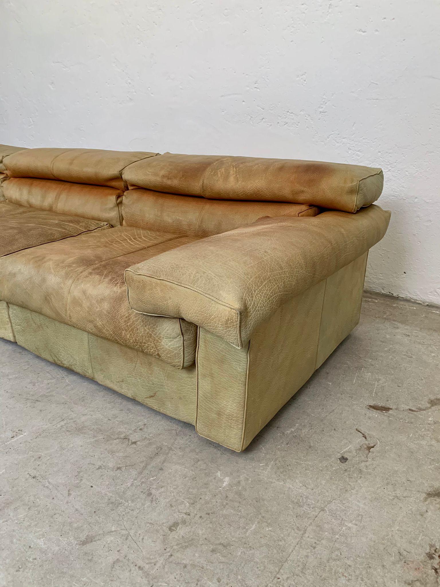 Erasmo leather sofa by Afra and Tobia Scarpa for B&B Italia, 1960s In Good Condition For Sale In Milano, IT
