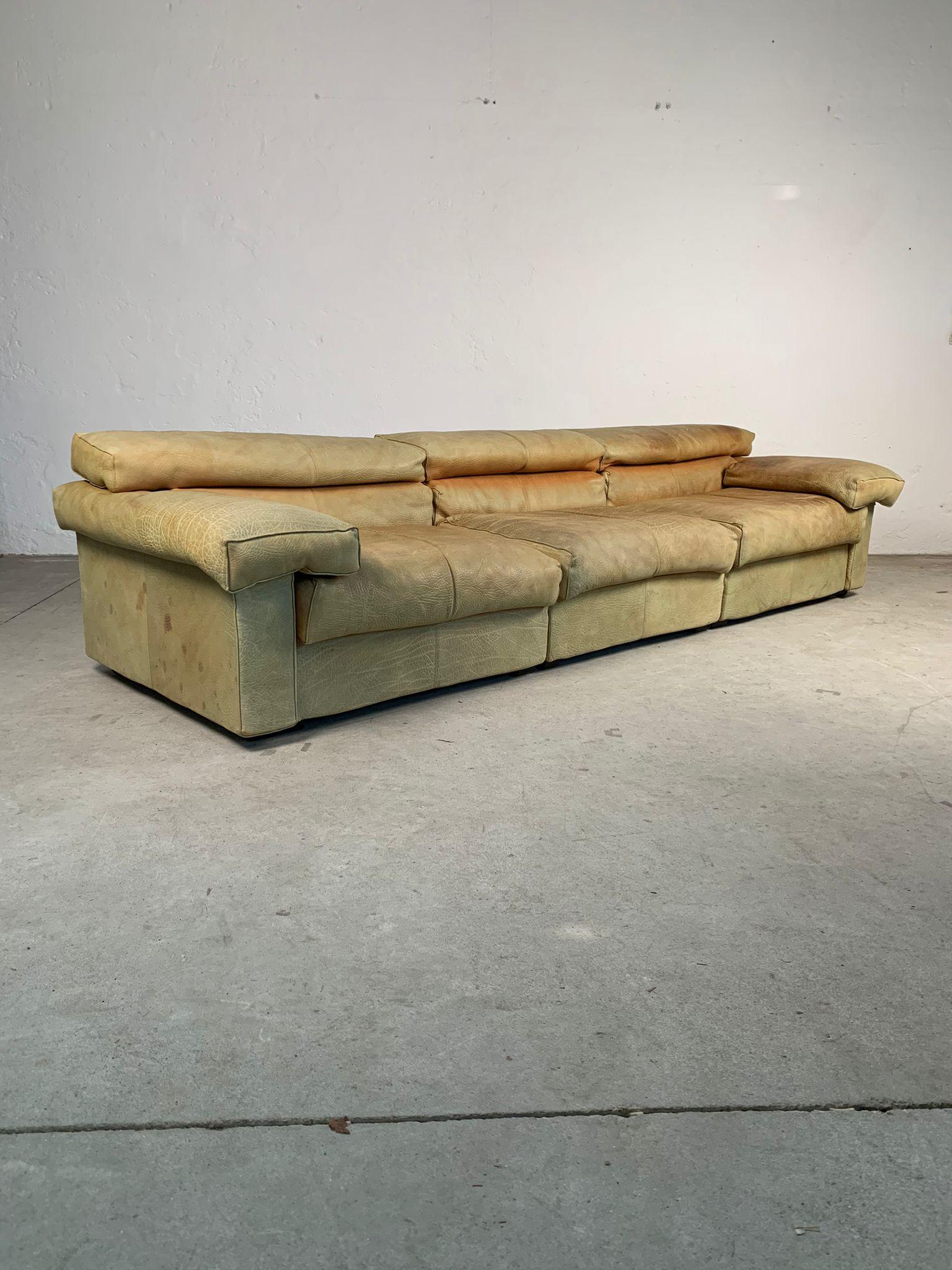 Erasmo leather sofa by Afra and Tobia Scarpa for B&B Italia, 1960s For Sale 1