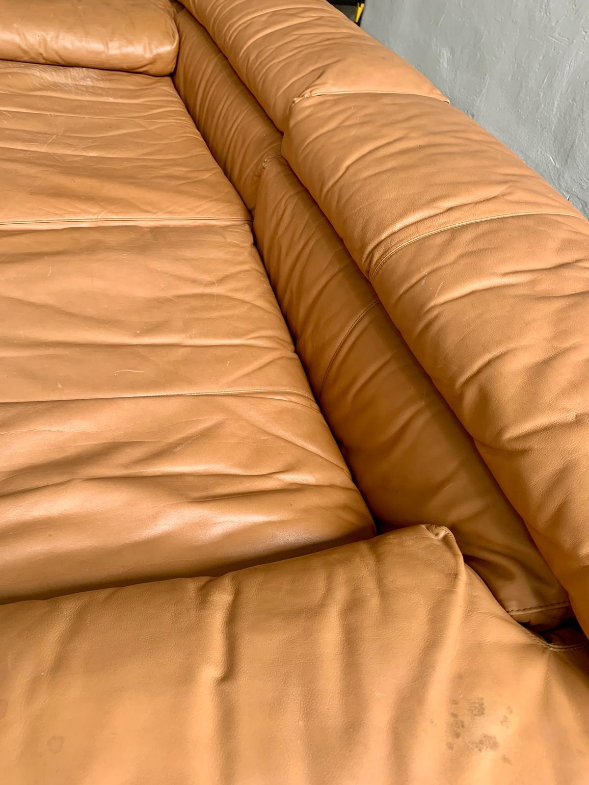 Erasmo sofa in brown Leather by Afra and Tobia Scarpa, B&B Italia, 1970s For Sale 4